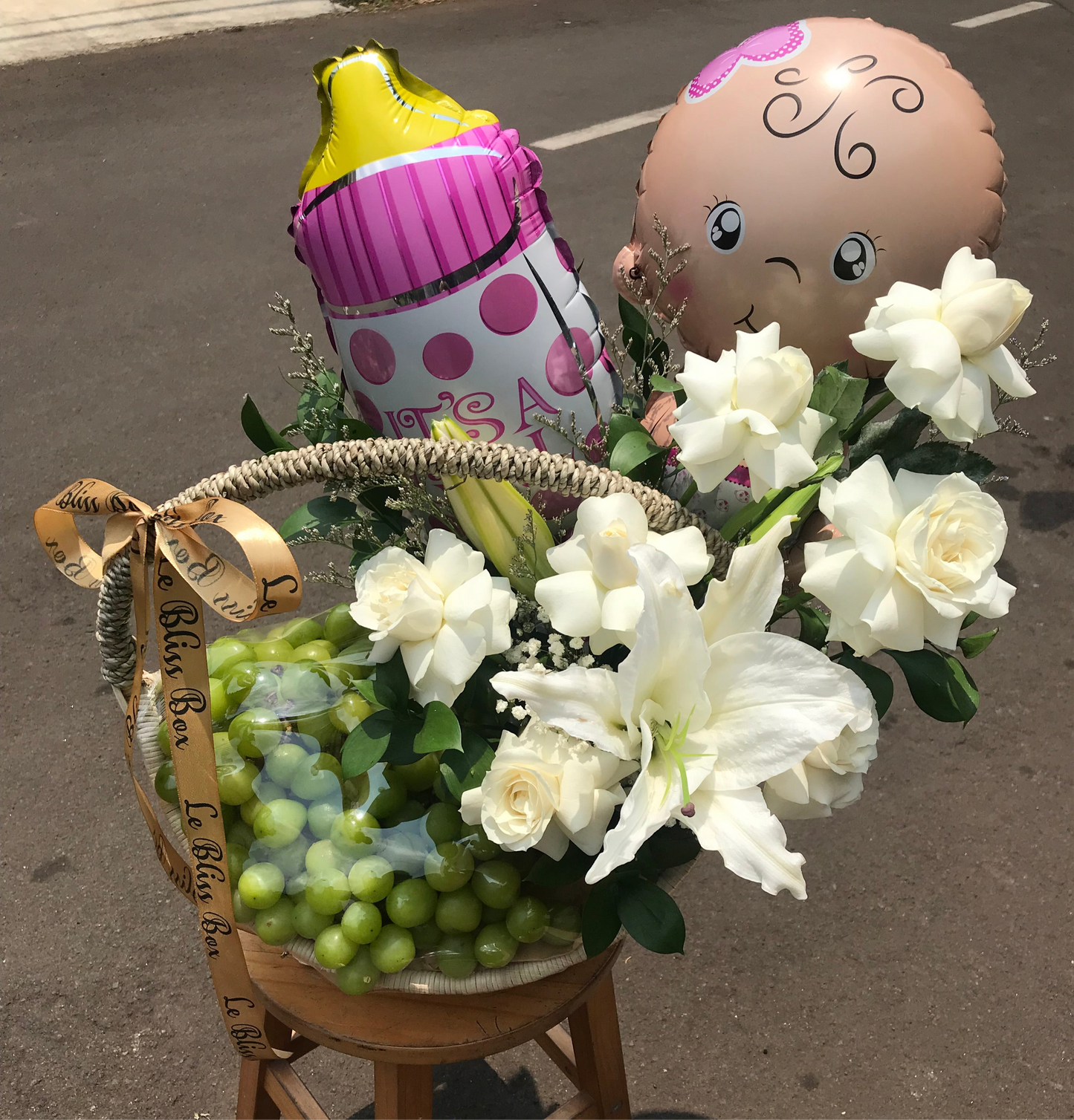 Parcel buah anggur Jakarta newborn gift bayi lahir by le bliss - fruit hamper Jakarta 