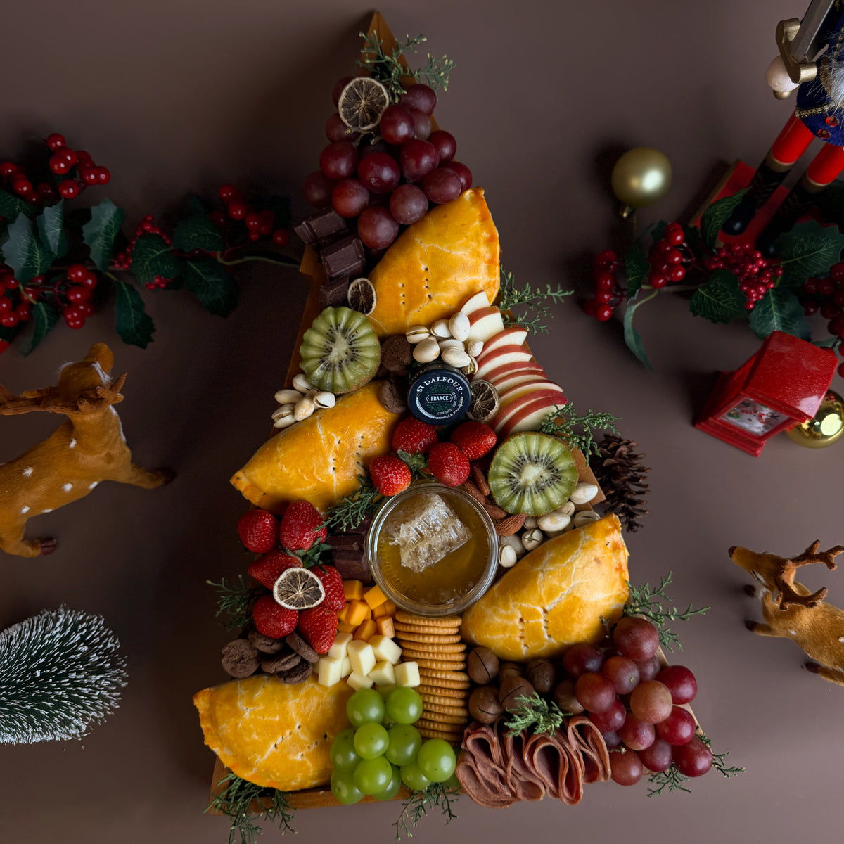 Hand Pie Xmas Tree Platter