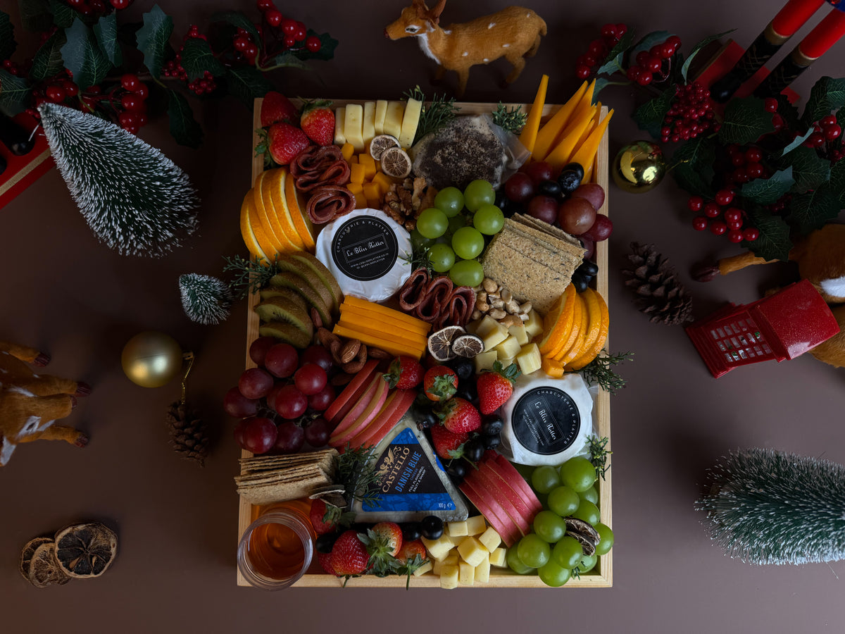 Noël Charcuterie Board