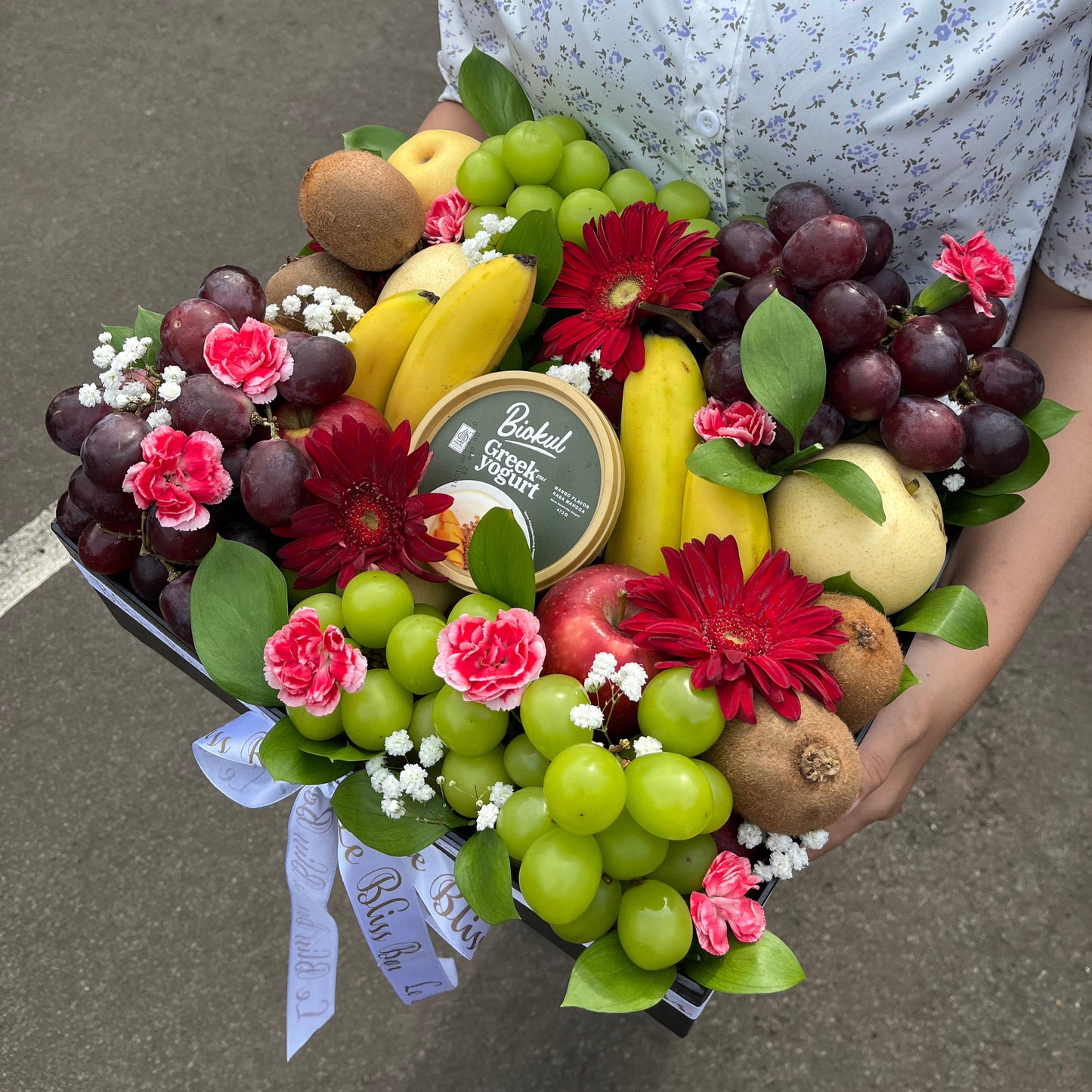 Fruit Hamper with Biokul Greek Yoghurt deliver to Jakarta, Cirebon, Surabaya area by Le Bliss