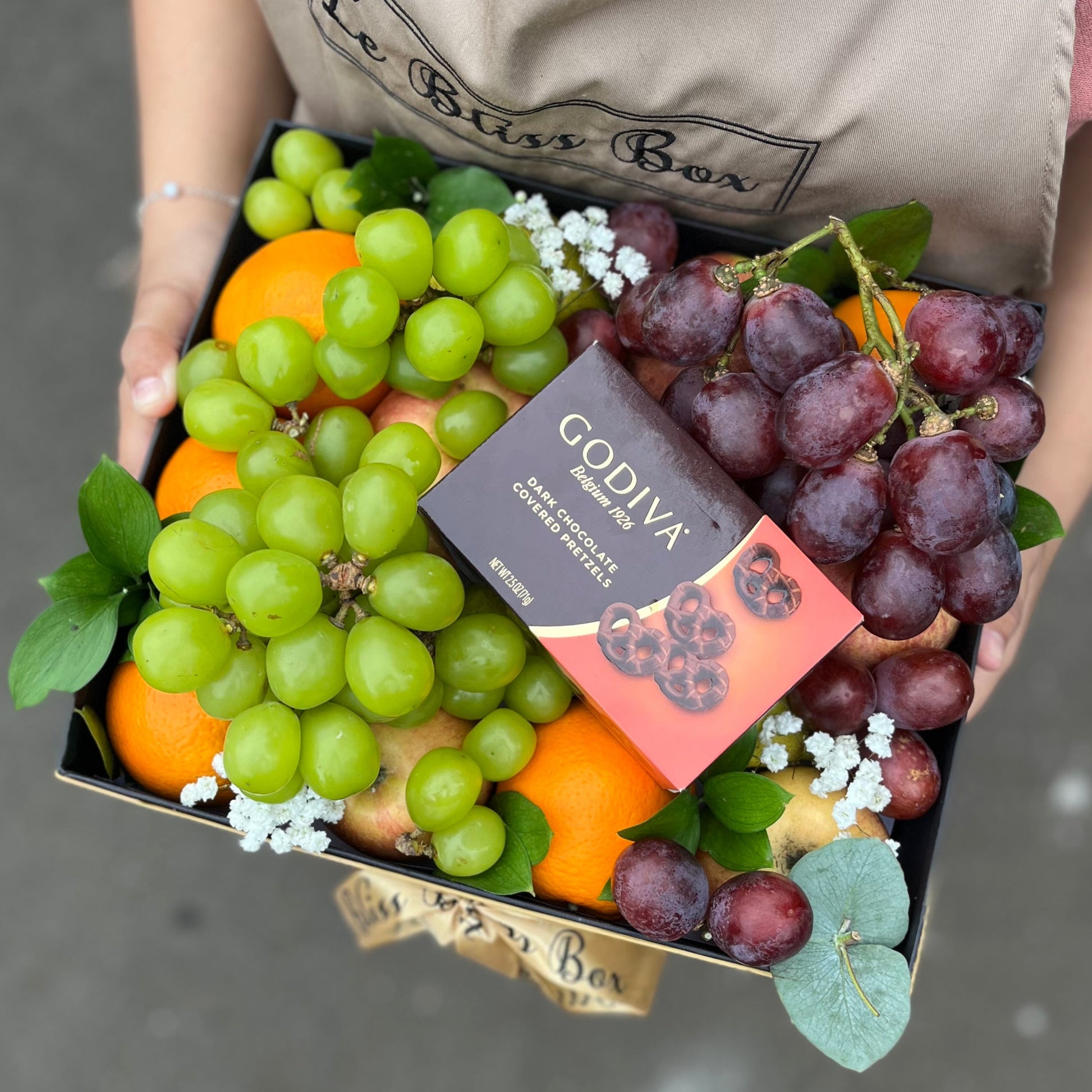 Godiva fruit hamper Jakarta by le bliss