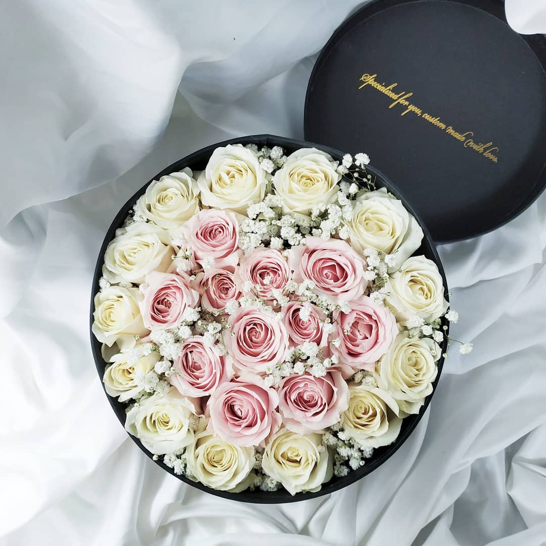 Heart Flat Bloombox Arrangement