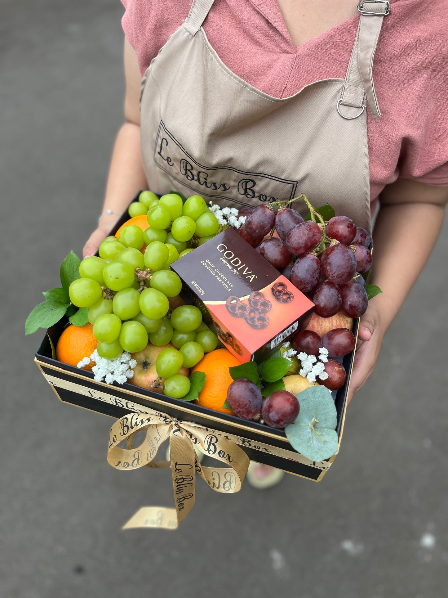 Godiva Pretzel Fruit Box