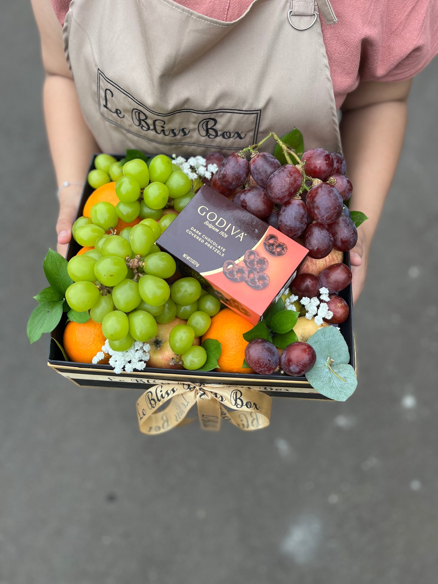 Godiva Pretzel Fruit Box