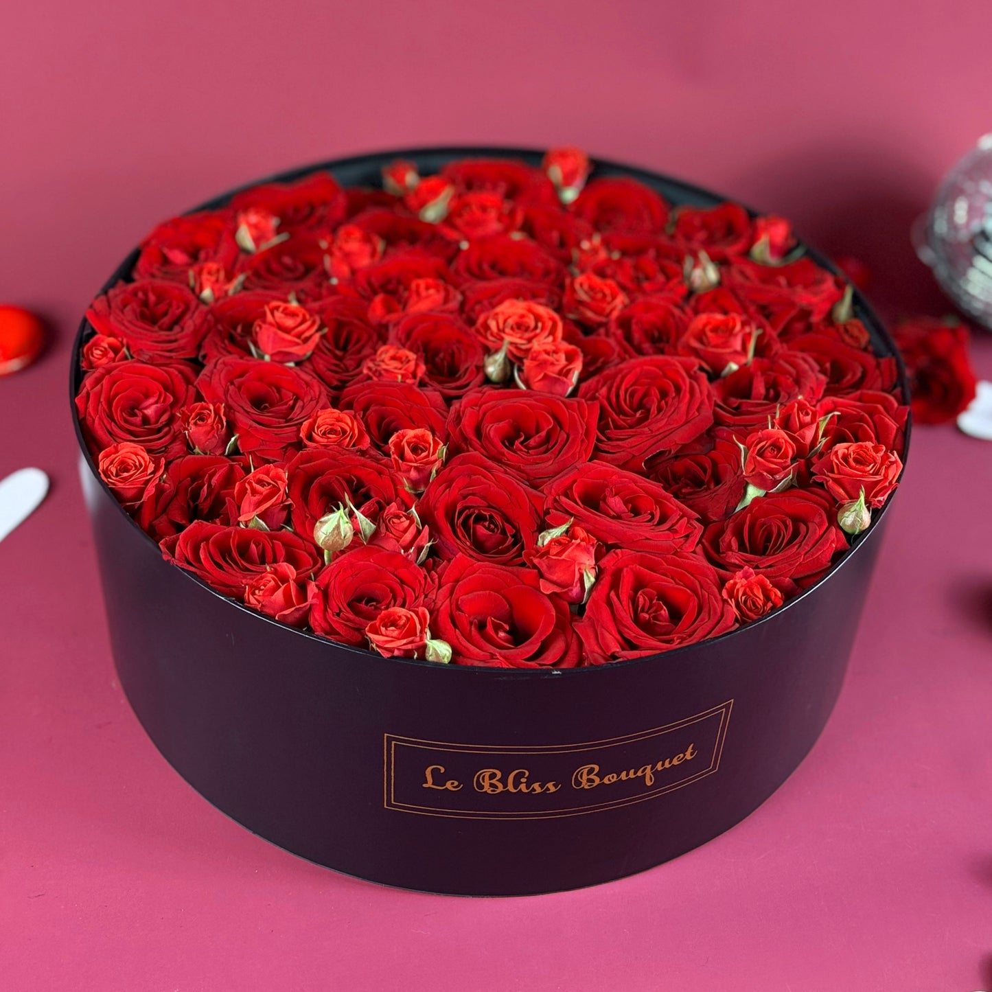 Red Roses Round Box Classic Red Rose Round Box – Valentine’s Day Gift Jakarta | Surabaya ...