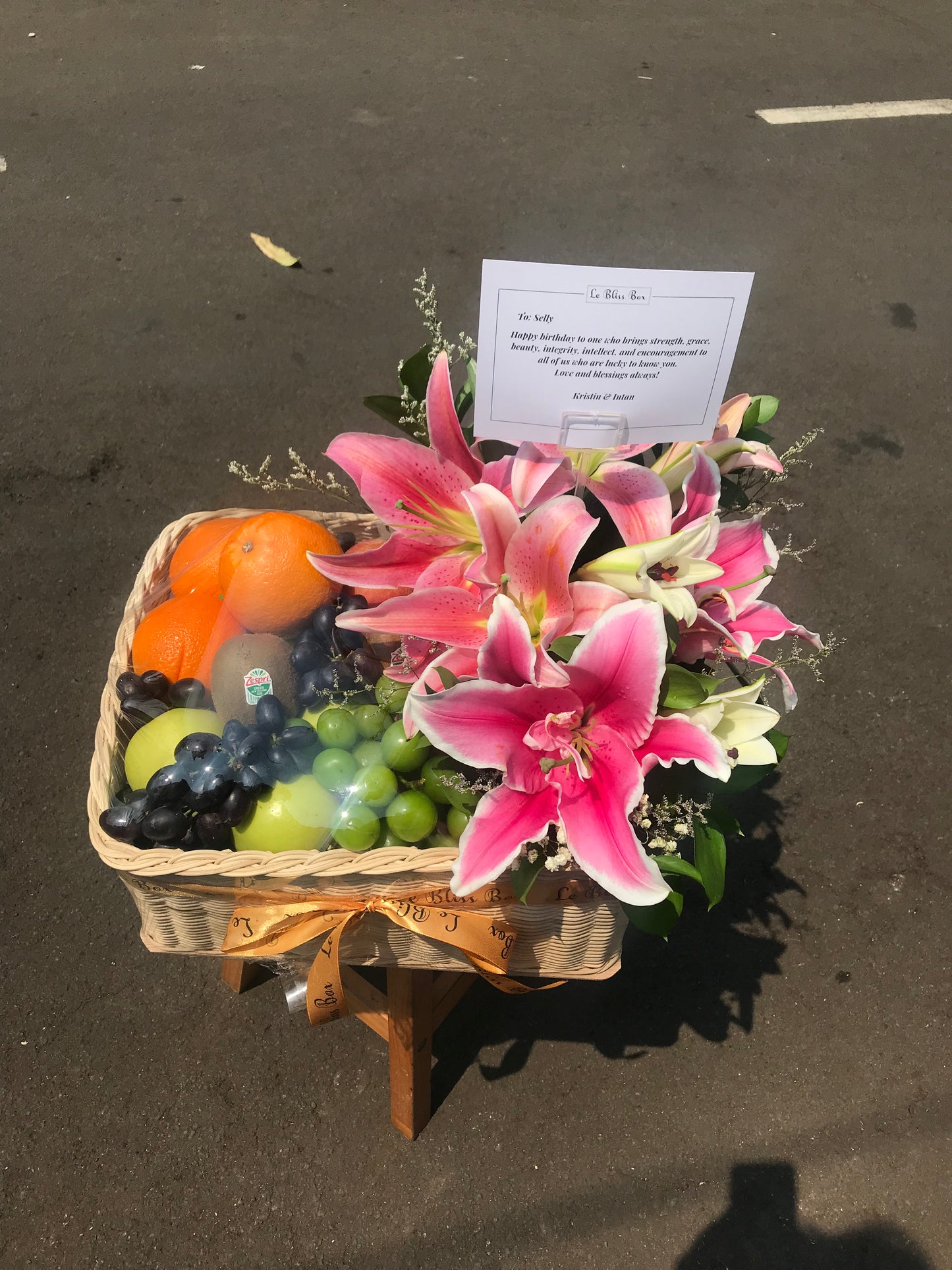Parcel Buah Jakarta - Fruit Hamper Bintaro dan Jakarta | Toko Parcel Buah Mewah by Le Bliss Box - Hadiah Buah Segar dan Eksklusif untuk Semua Acara