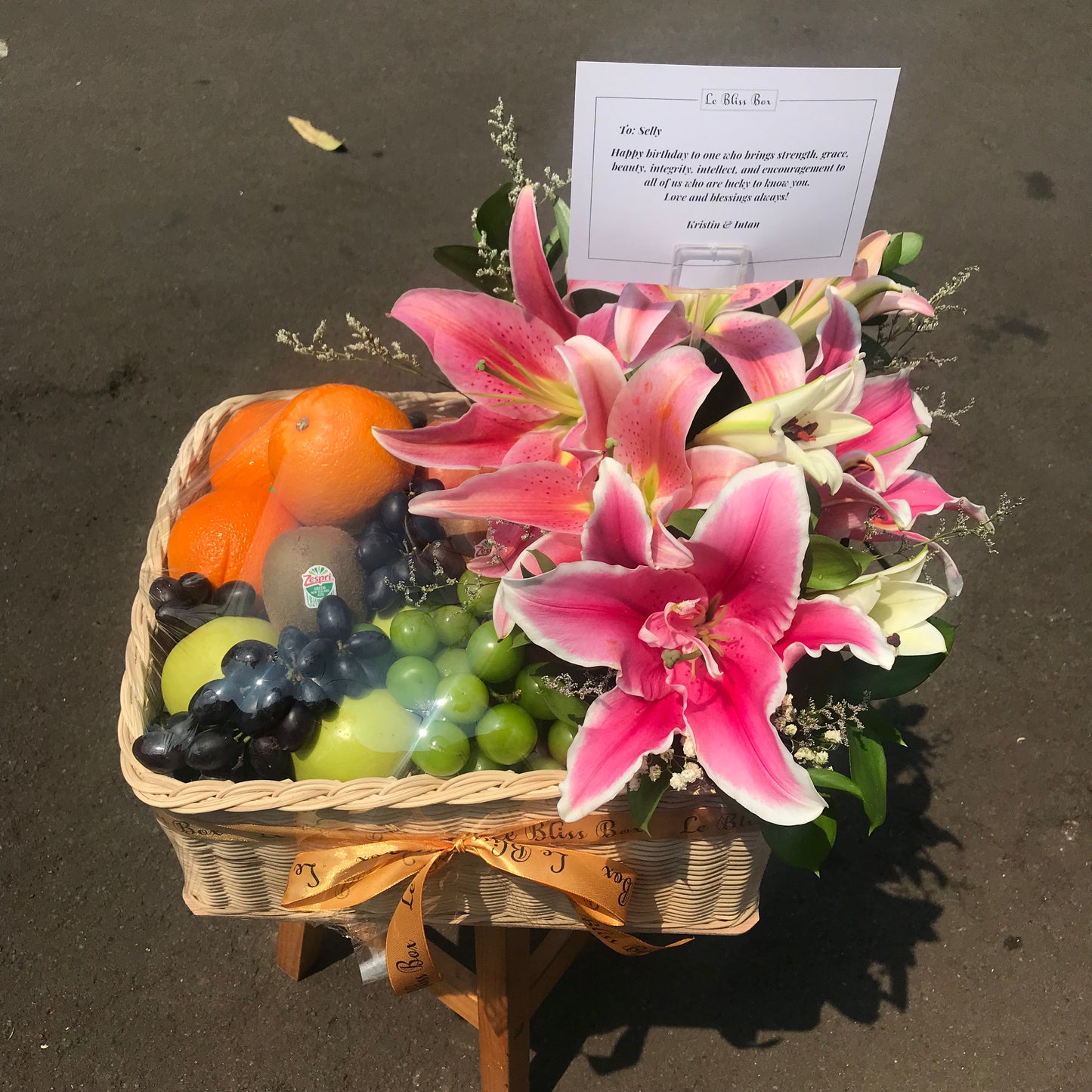 Parcel Buah Jakarta - Fruit Hamper Bintaro dan Jakarta | Toko Parcel Buah Mewah by Le Bliss Box - Hadiah Buah Segar dan Eksklusif untuk Semua Acara