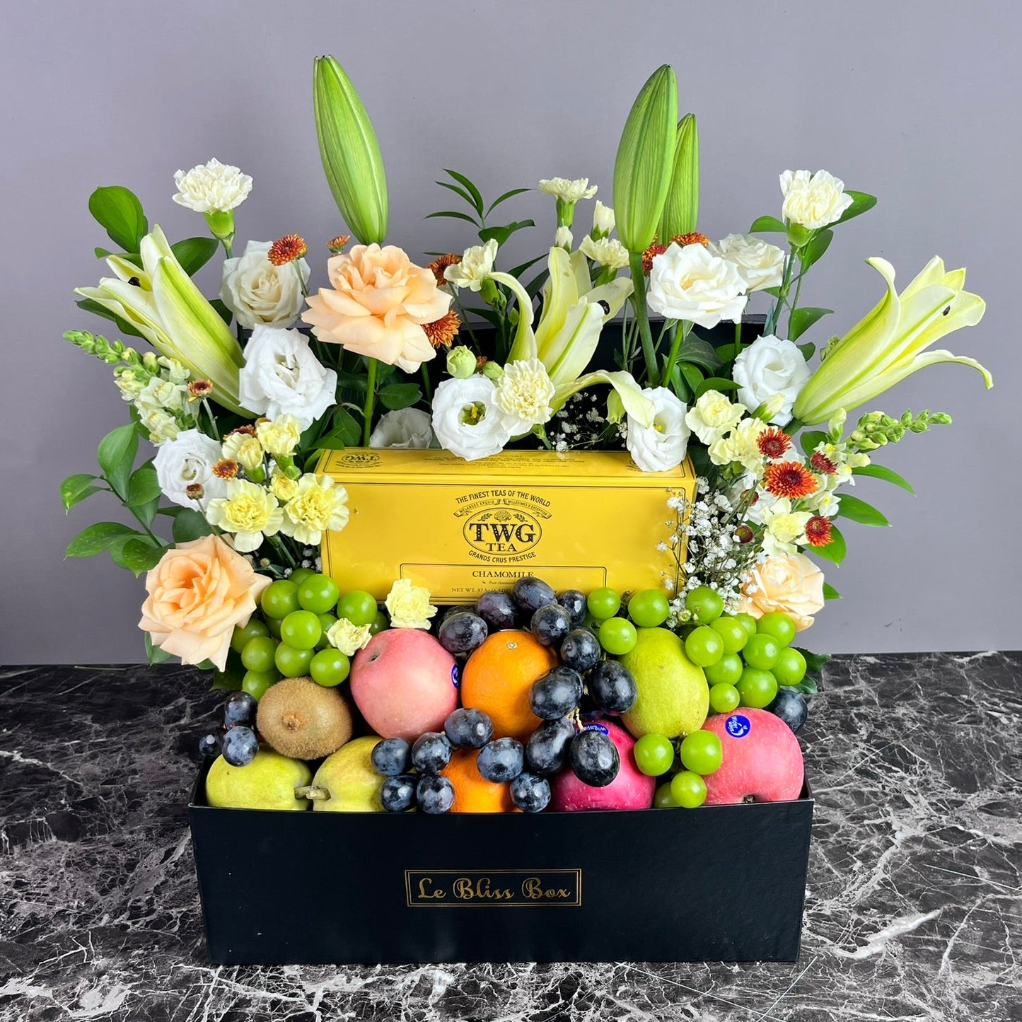 Elegant Blooming Tea Fruit Parcel
