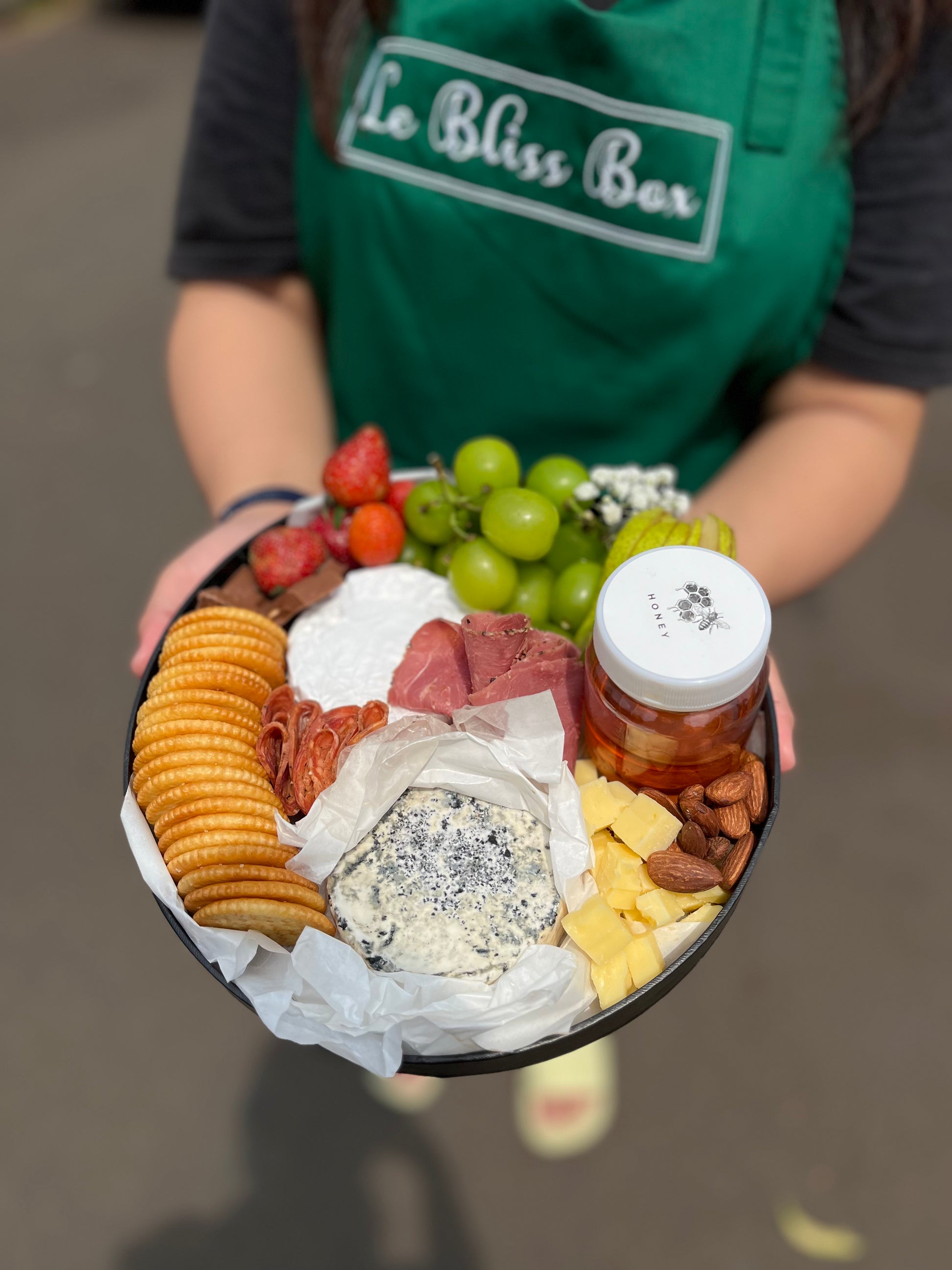 charcuterie board cheese platter by le bliss. same day delivery jakarta bintaro jabodetabek