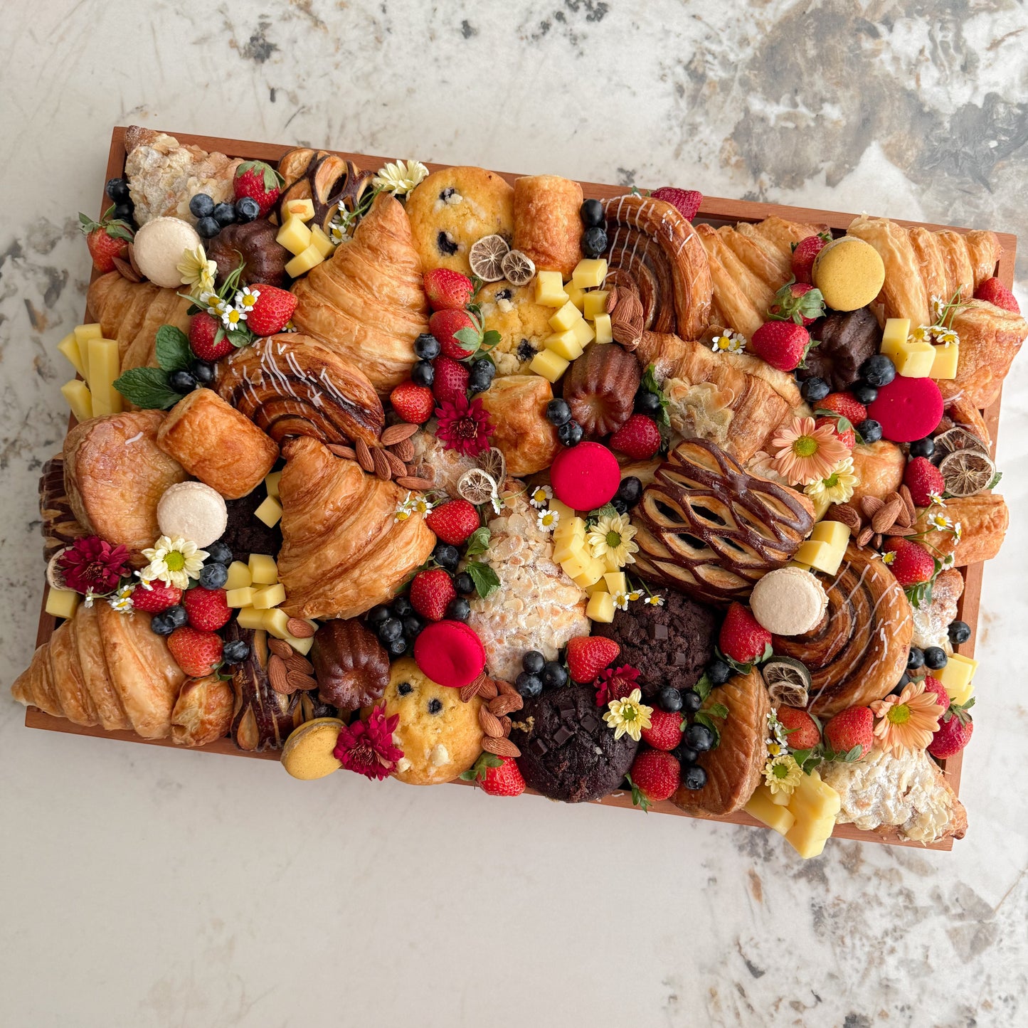 Le Grand Pastries Platter
