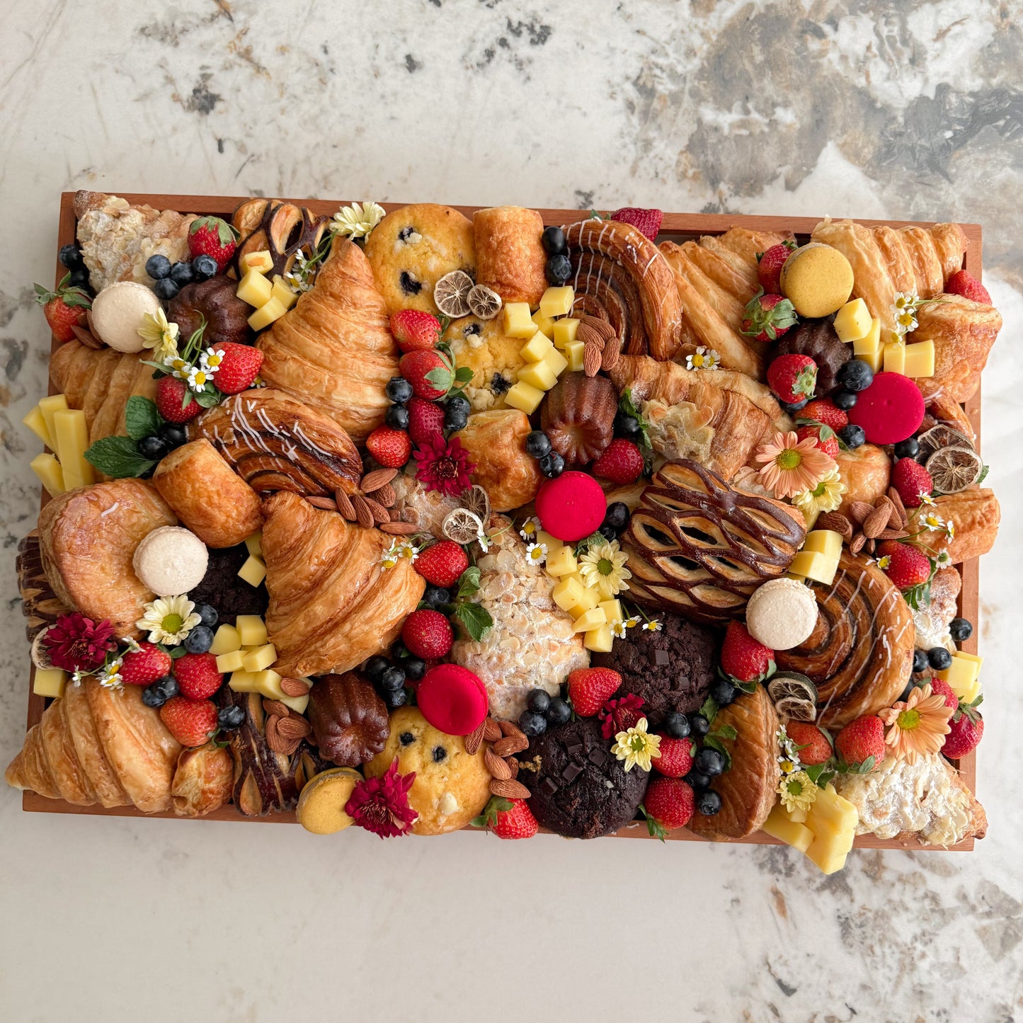 Le Grand Pastries Platter