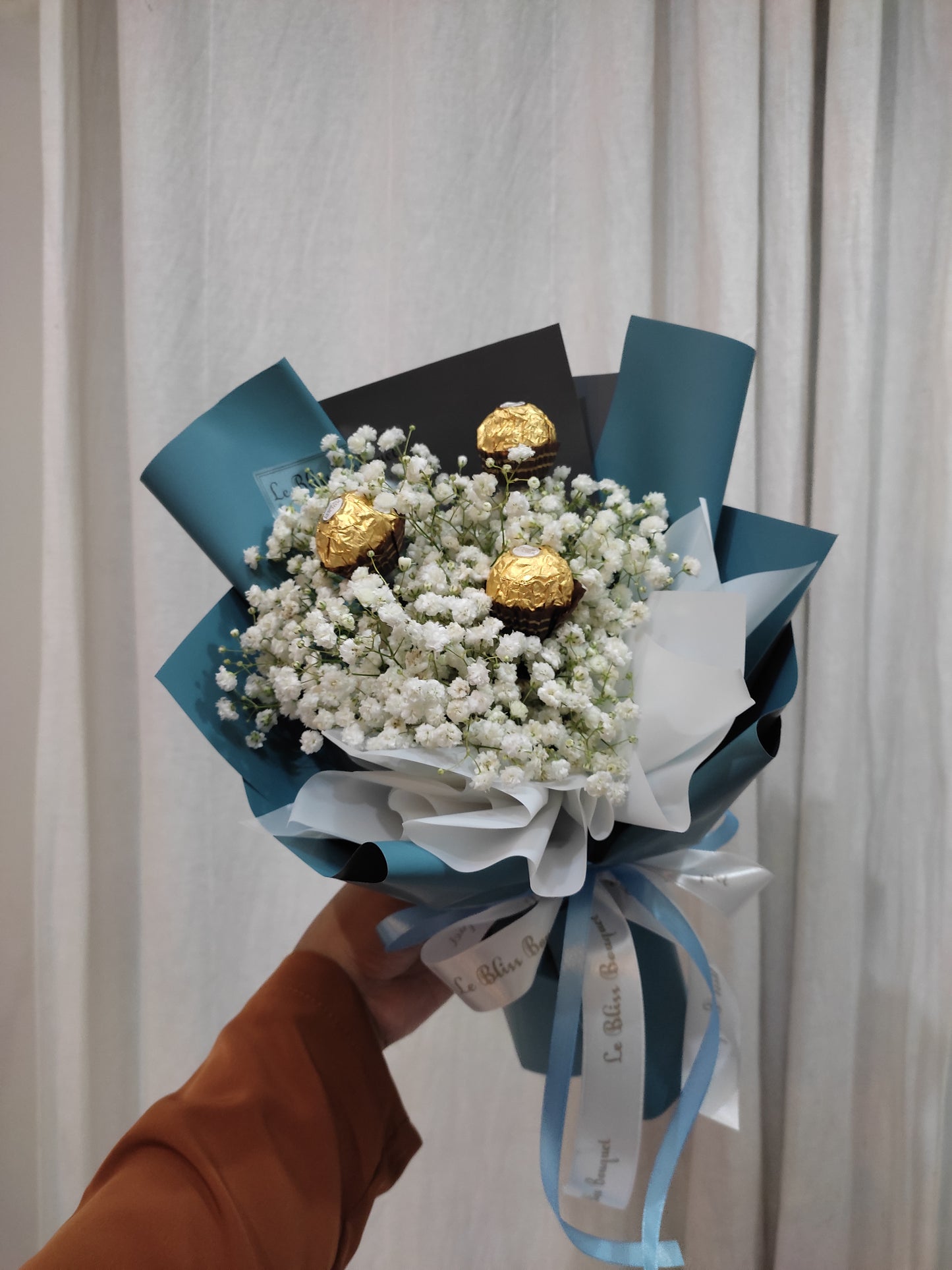 Baby'sbreath Ferrero Smallie Bouquet