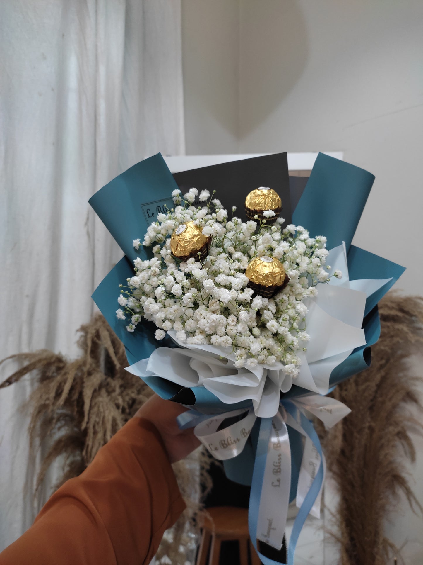 Baby'sbreath Ferrero Smallie Bouquet