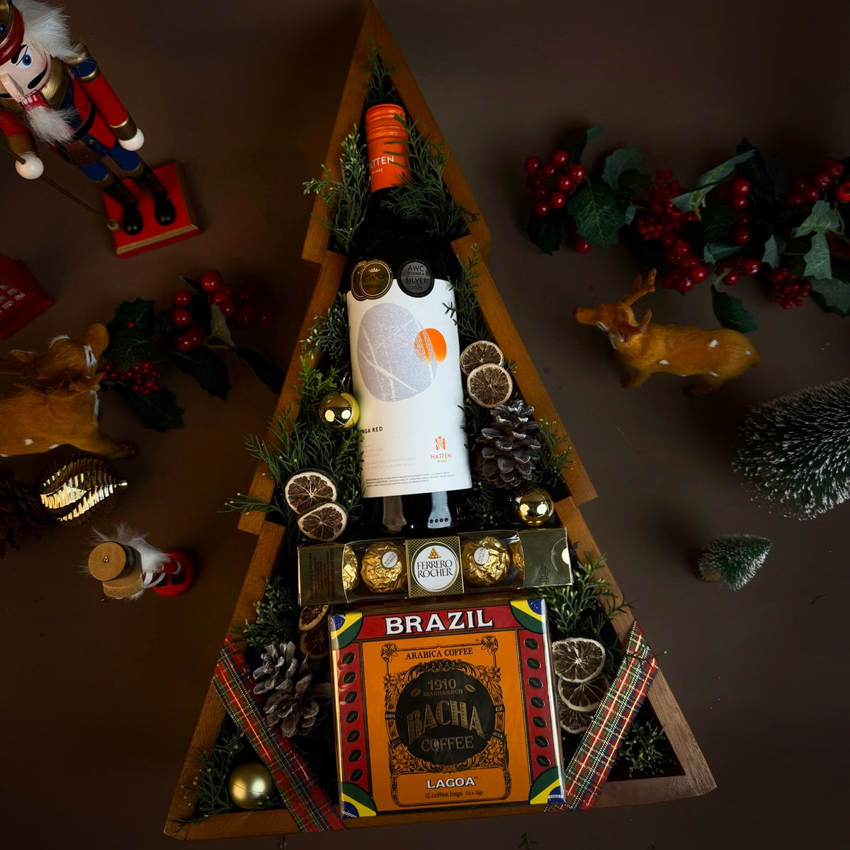 Bacha & Red Wine Christmas Tree
