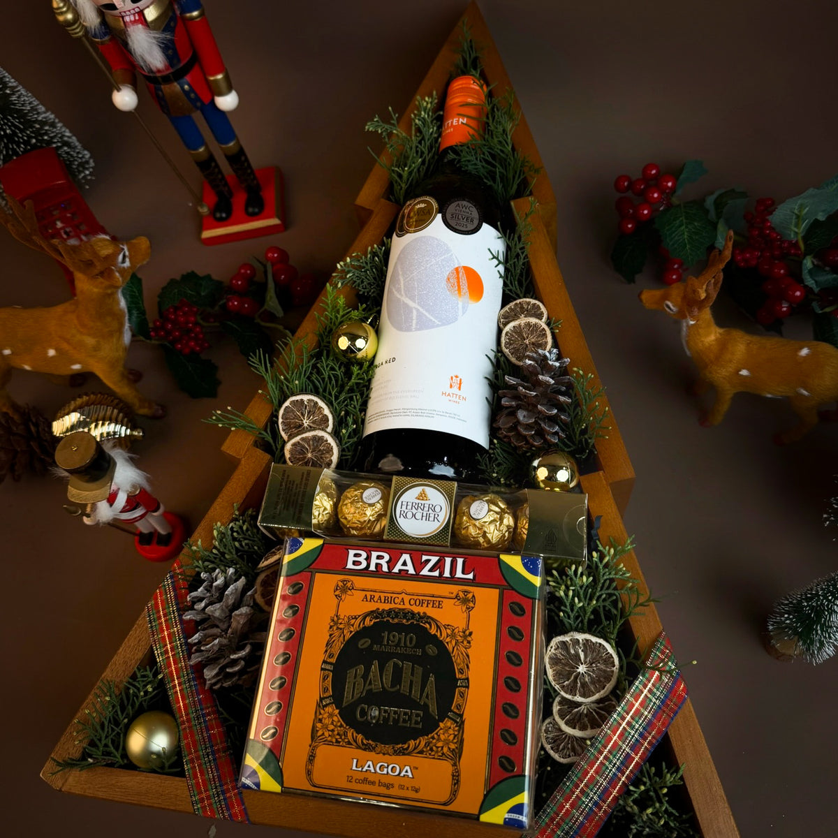 Bacha & Red Wine Christmas Tree