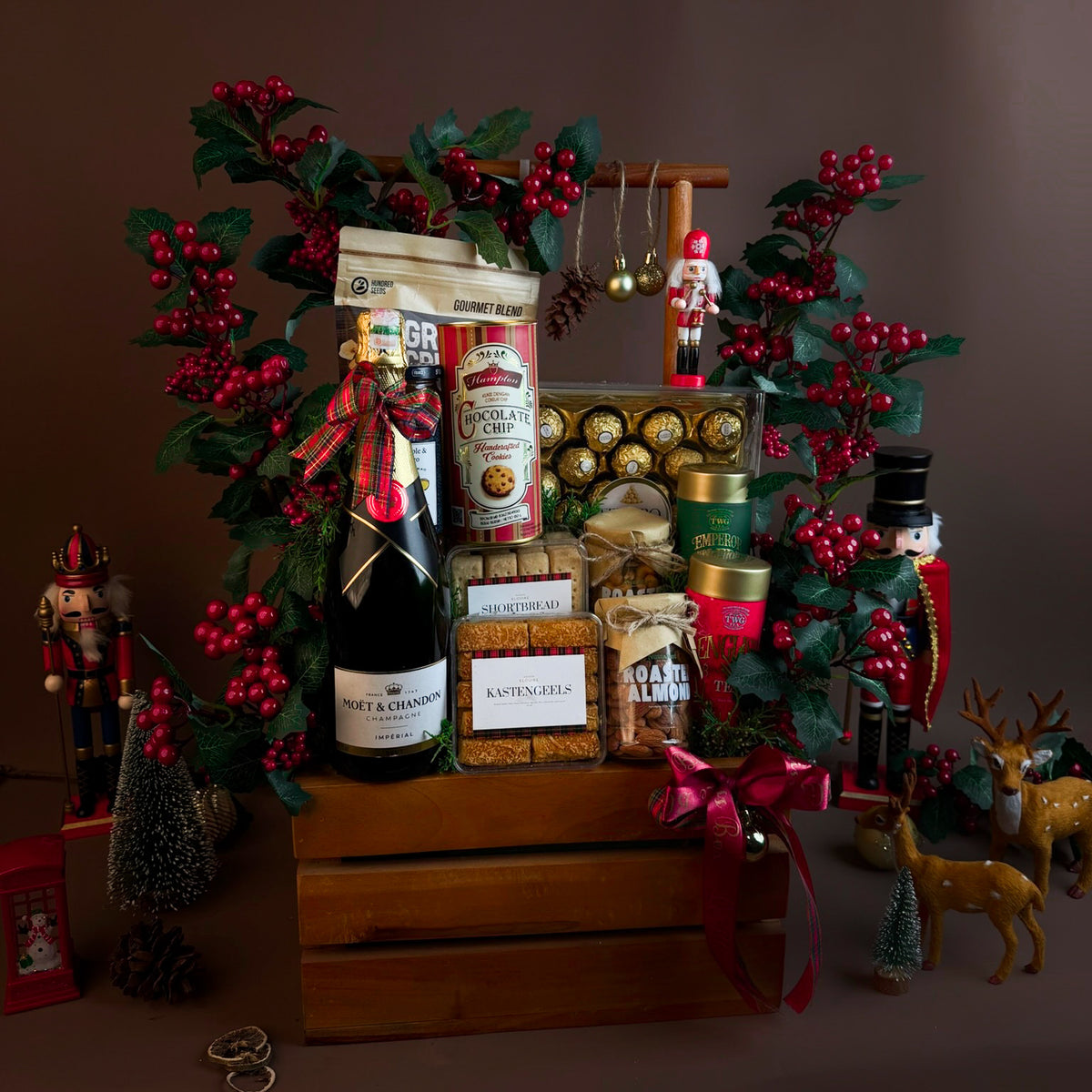 Möet Champagne Cookies Gourmet Hamper