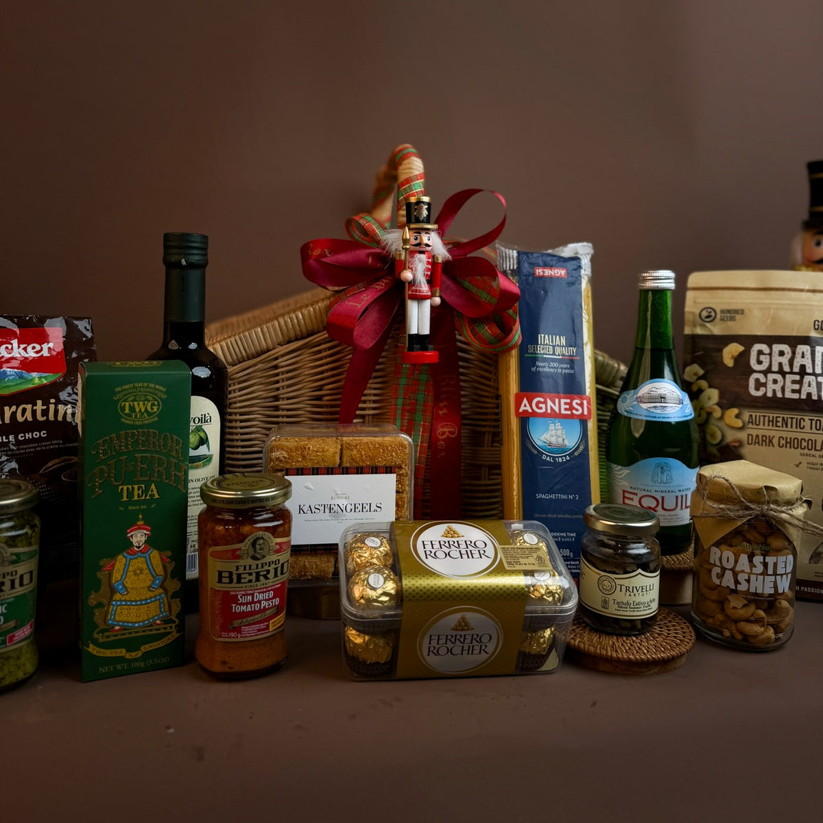 Tuscan Pantry Christmas Basket