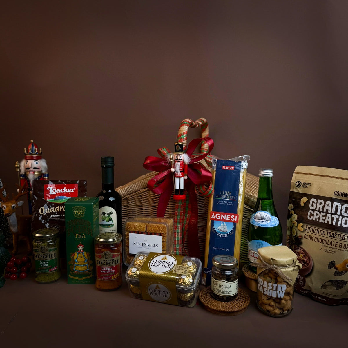 Tuscan Pantry Christmas Basket