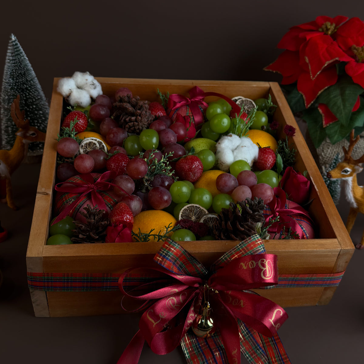 Classic Noël Wooden Fruit Box