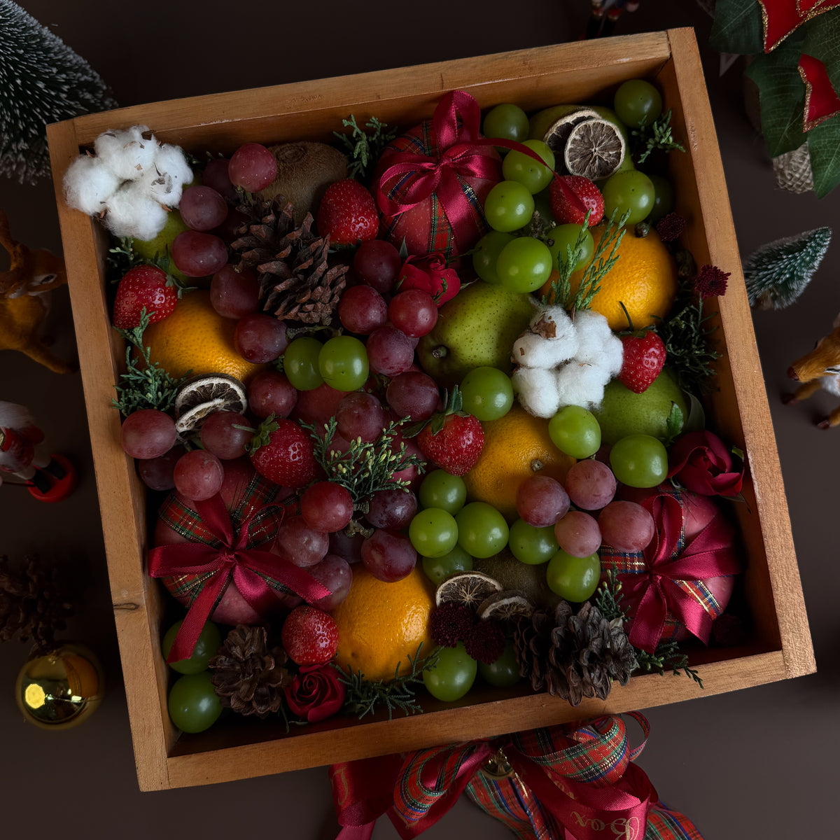 Classic Noël Wooden Fruit Box