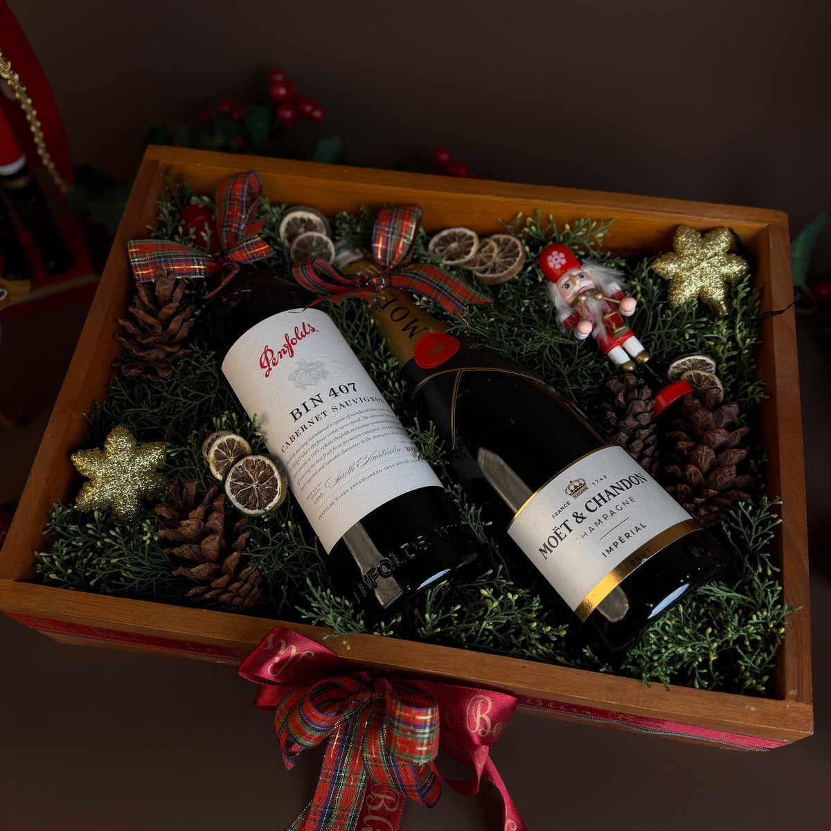 Nutcracker Double Wine Hamper
