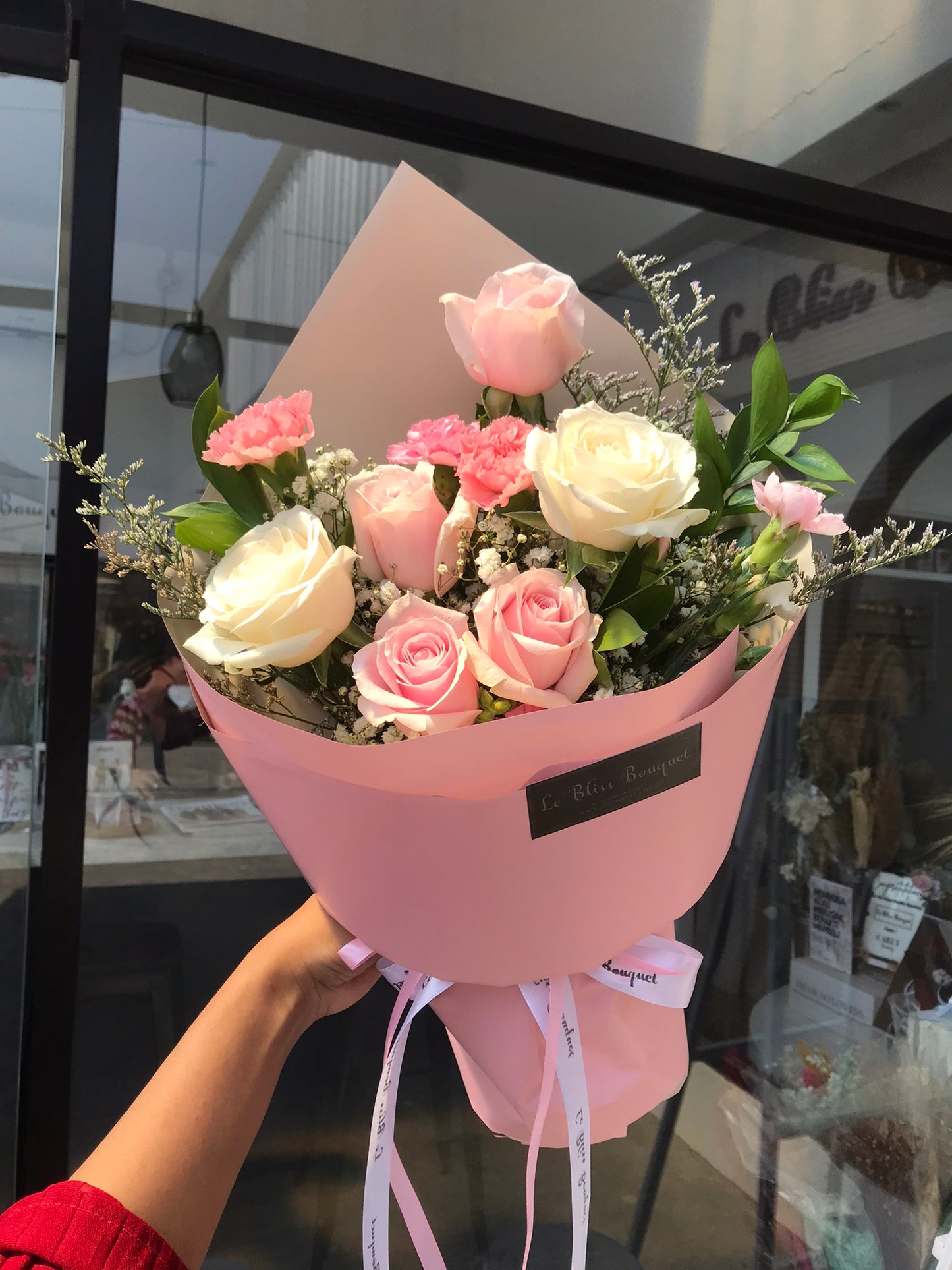 le bliss bouquet sweet pink cone surabaya florist - toko bunga surabaya terdekat