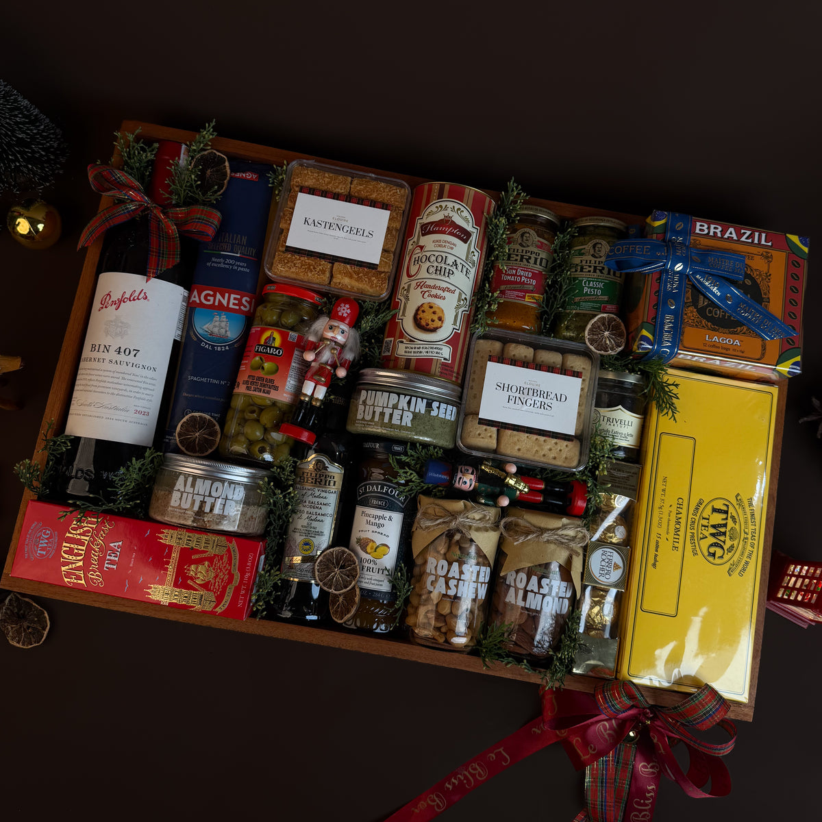 Red Wine Majestic Flat Gourmet Hamper