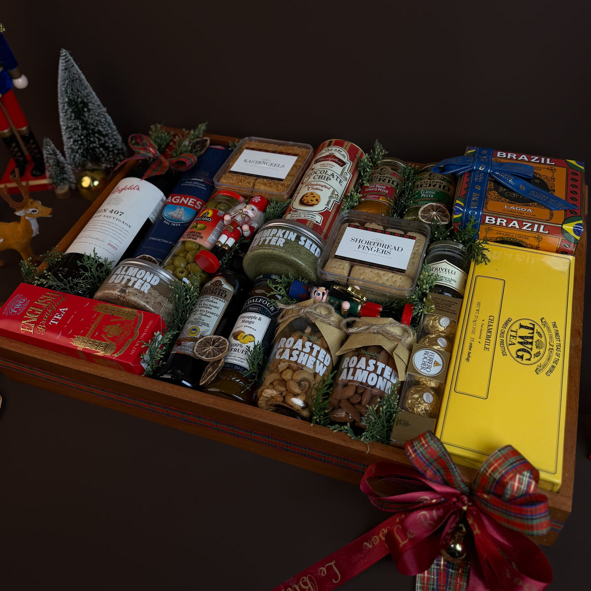 Red Wine Majestic Flat Gourmet Hamper
