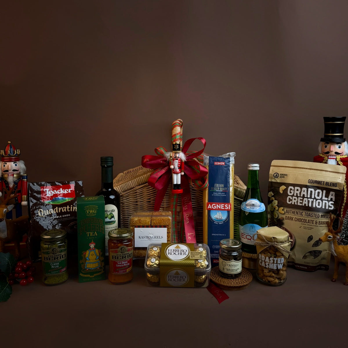 Tuscan Pantry Christmas Basket
