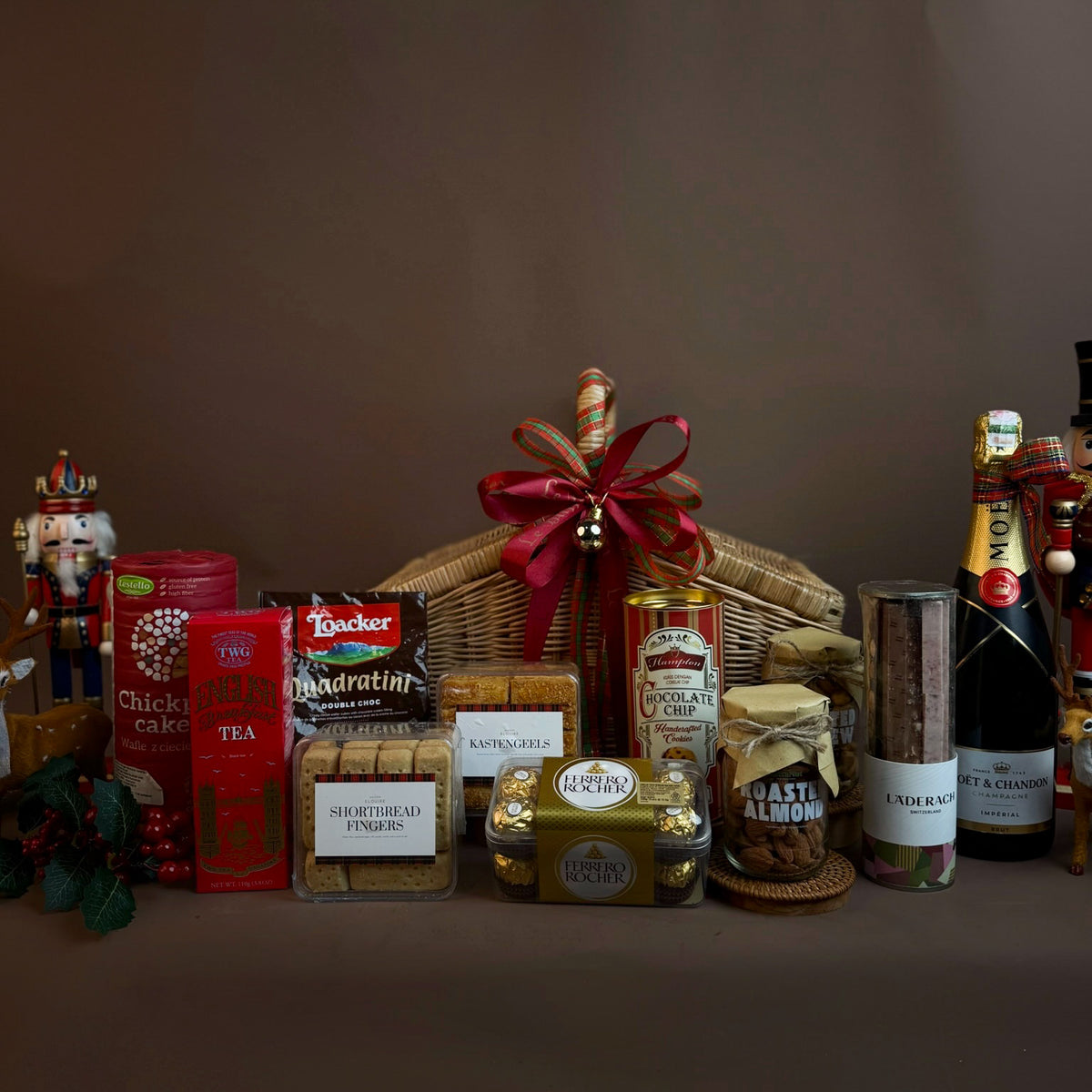 The Champagne Christmas Picnic Hamper