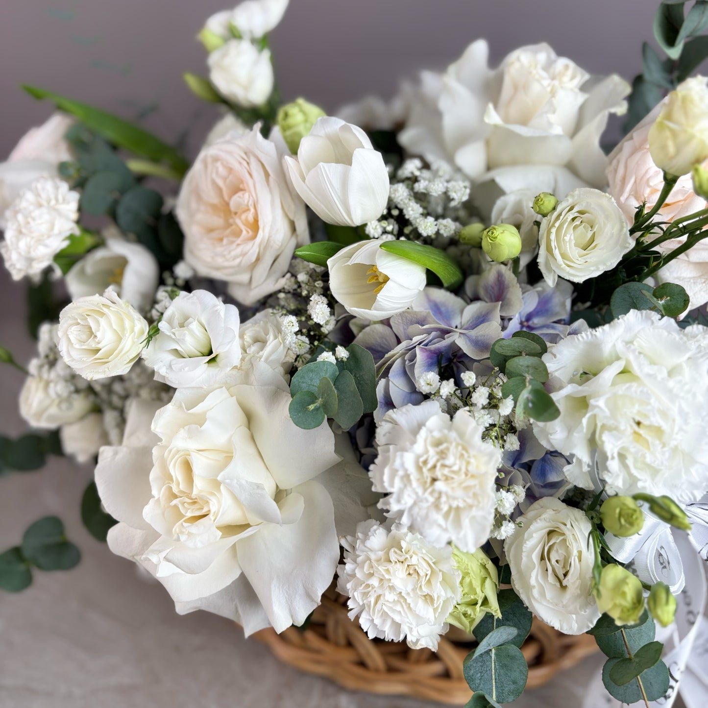 White Snow Garden Basket