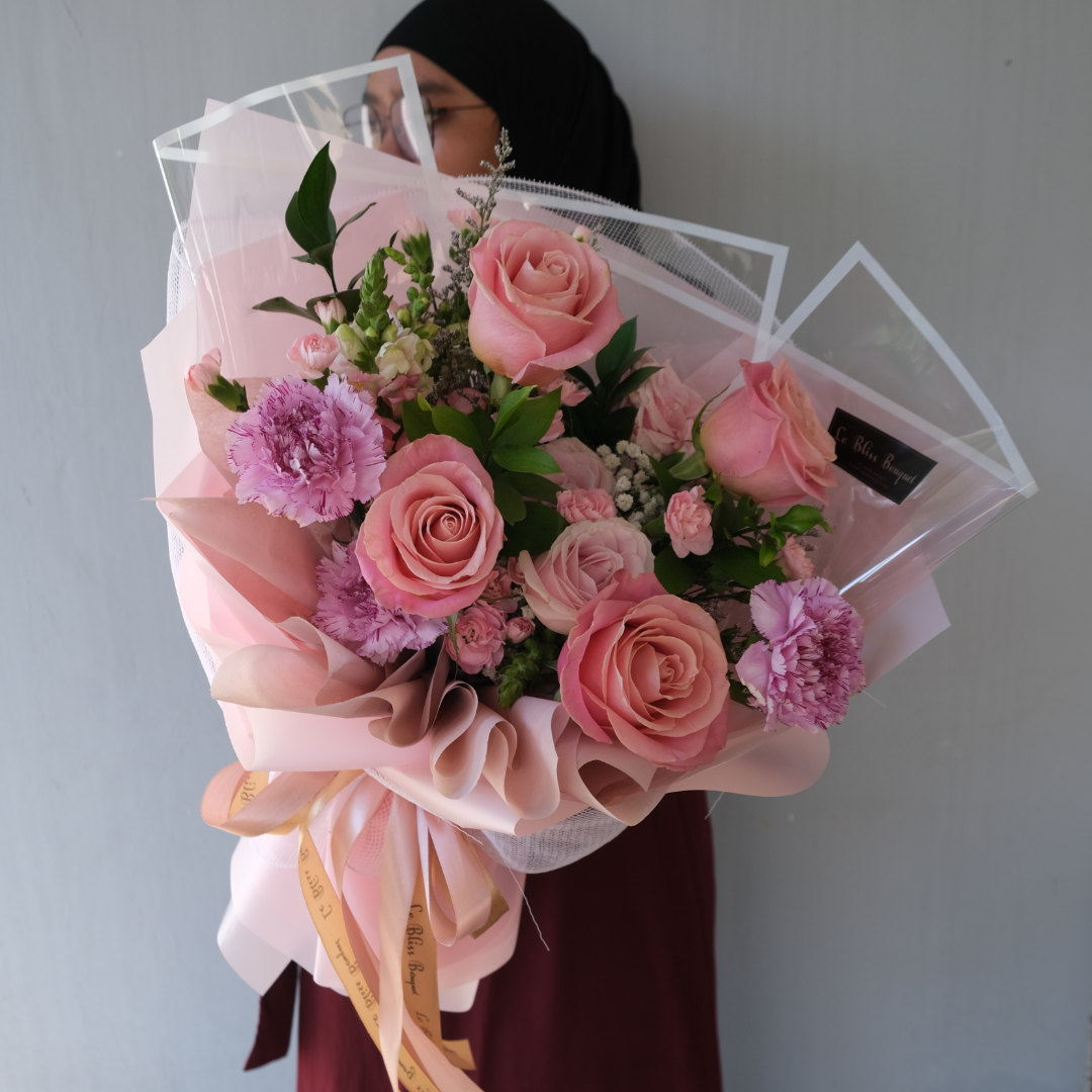 Large Hermosa Rose Bouquet with soft pink roses wrapped elegantly – available at Le Bliss Bouquet, florist Jakarta, Bintaro, and Cirebon