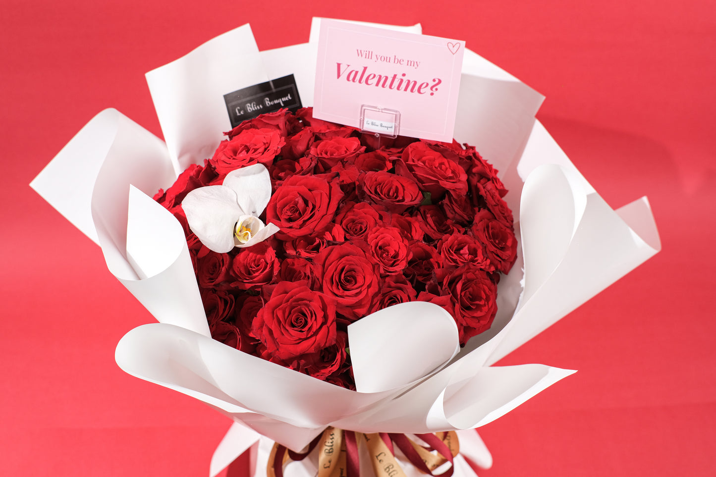 Orchid Red Rose Bouquet – Buket Mawar Merah Elegan dengan Anggrek untuk Bintaro, Jakarta, Tangerang, Cirebon, dan Surabaya