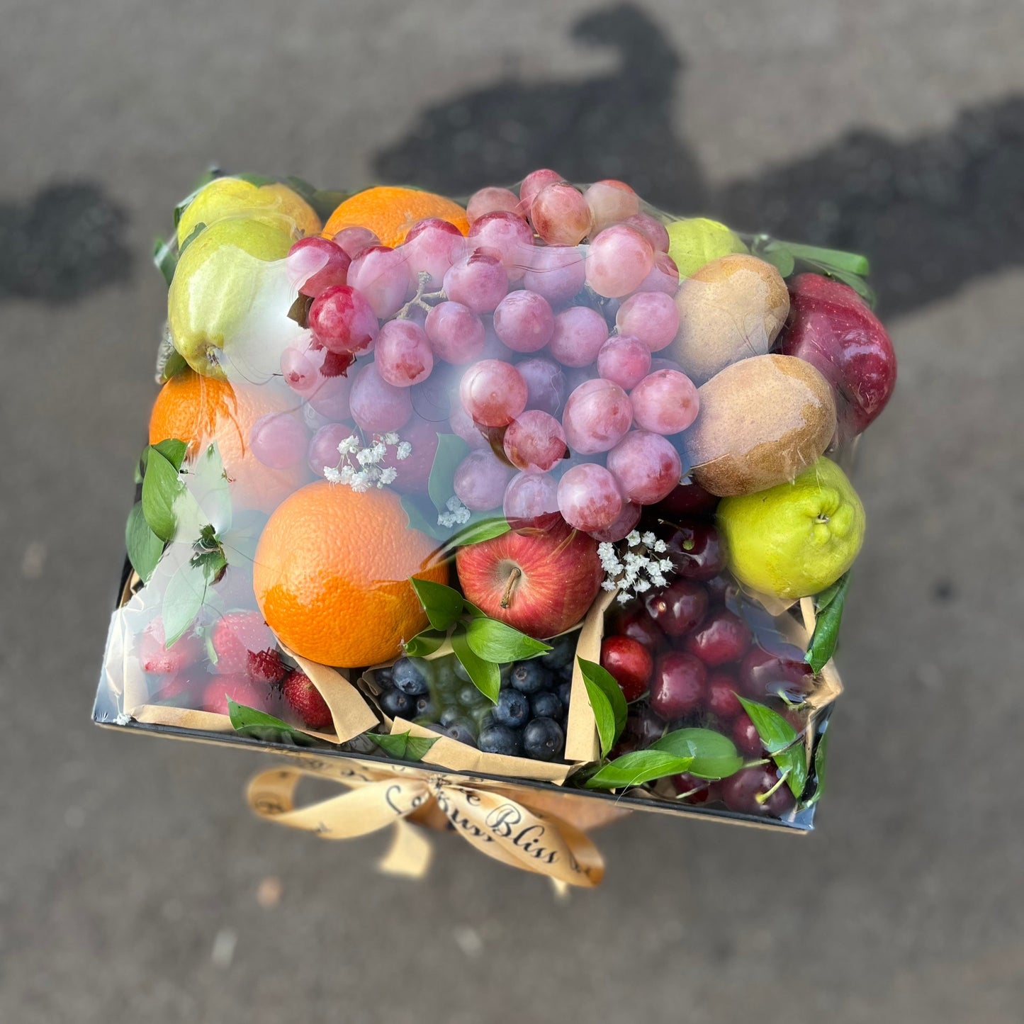Parcel Buah Cherry Berries tangerang BSD City serpong, fruit hamper delivery bsd by le bliss box