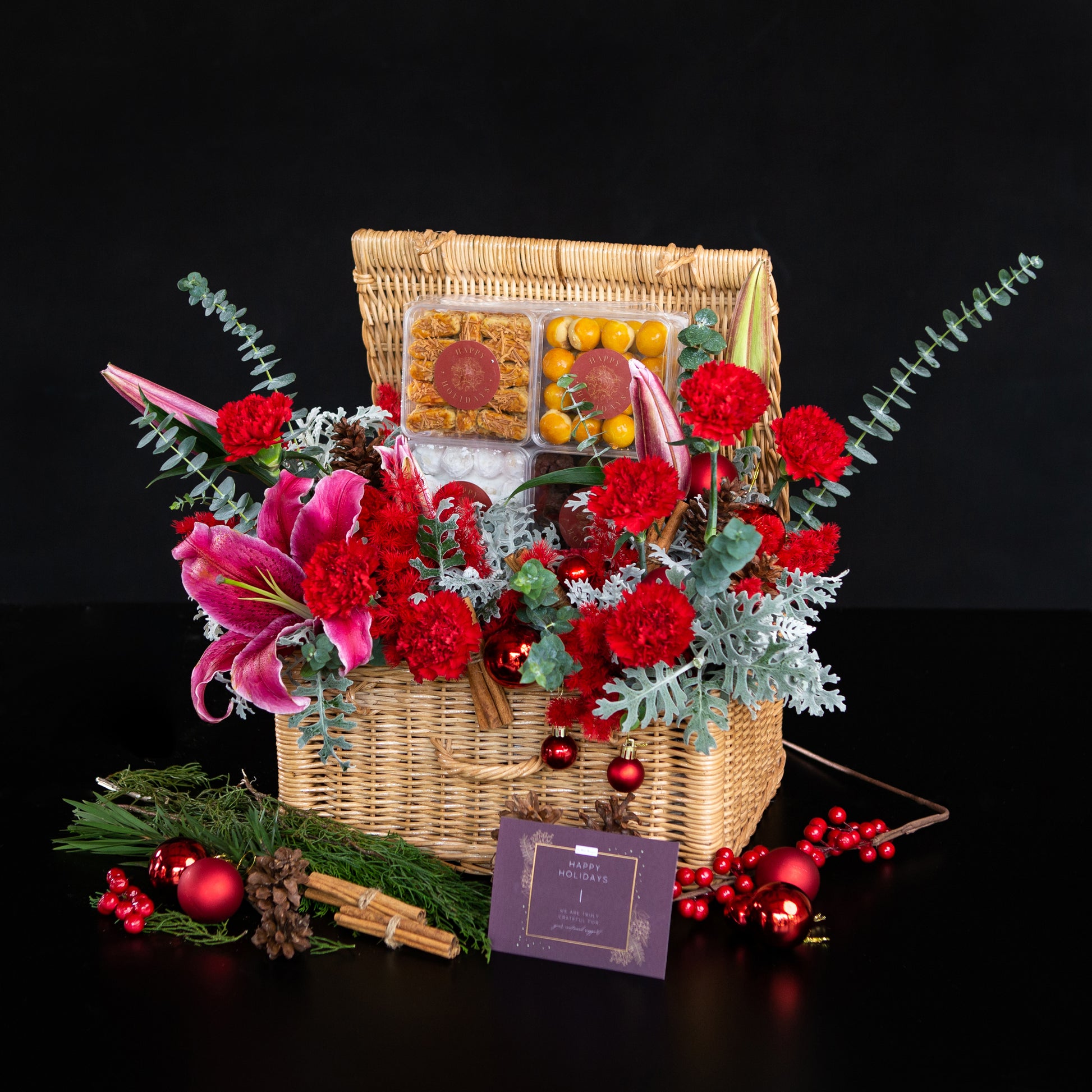 Parcel Natal Kue Kering dan Bunga Segar, pengiriman ke jakarta, tangerang, Bintaro, Cirebon. Made with love by le bliss bouquet