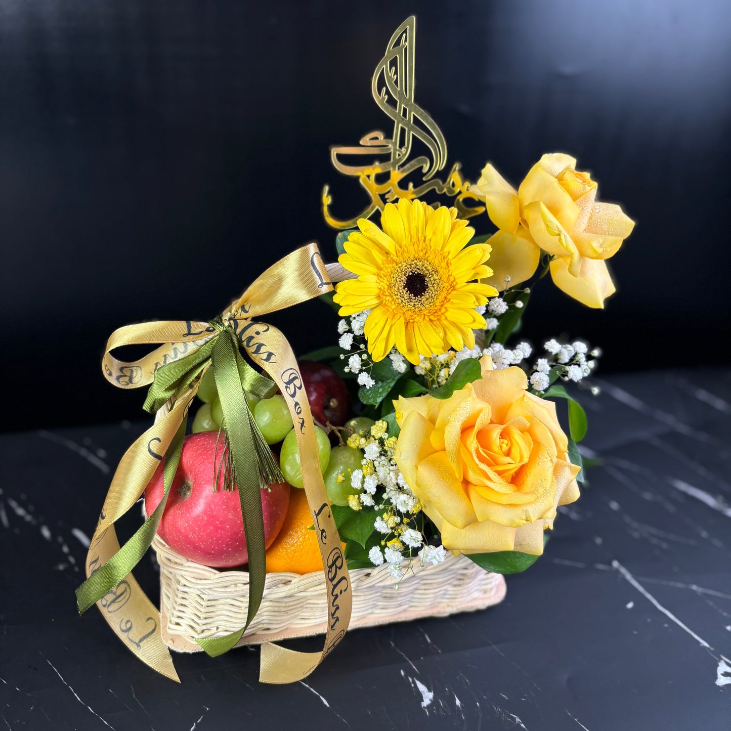 Parcel buah Bunga lebaran by le bliss pengiriman jabodetabek