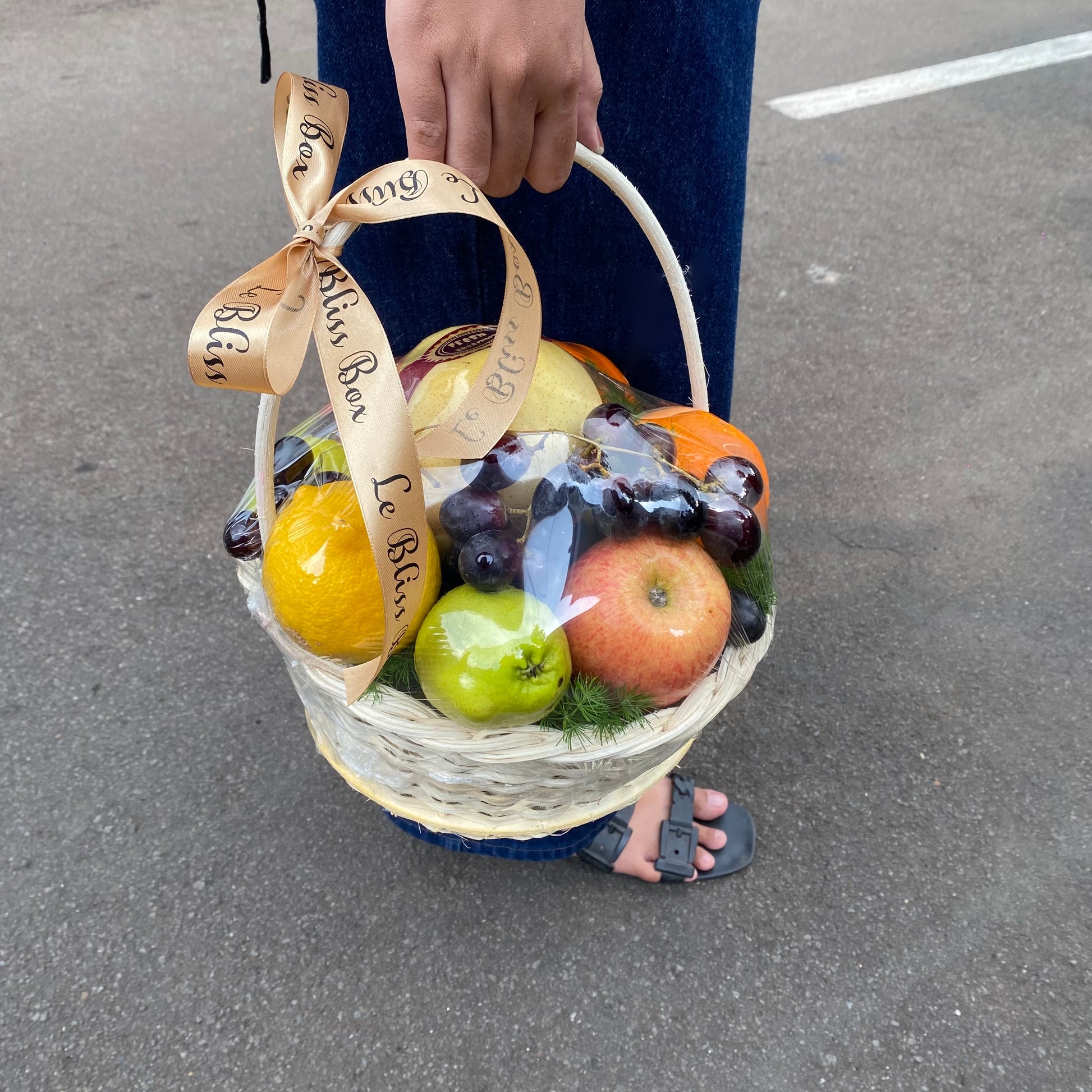 Parcel buah kekinian, kirim cepat untuk hari spesial.
