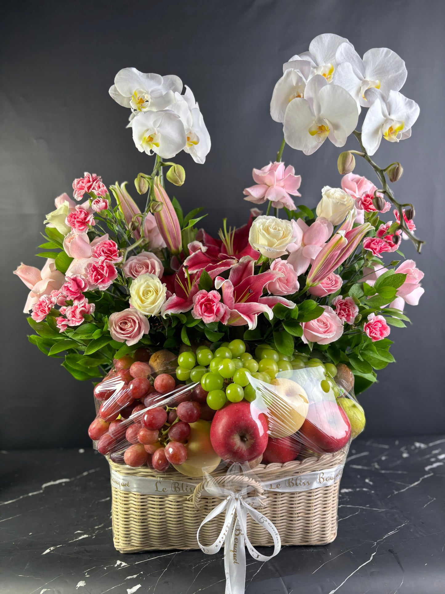 Parcel buah surabaya, premium luxury fruit hamper deliver to surabaya East Java with fresh orchids by le bliss