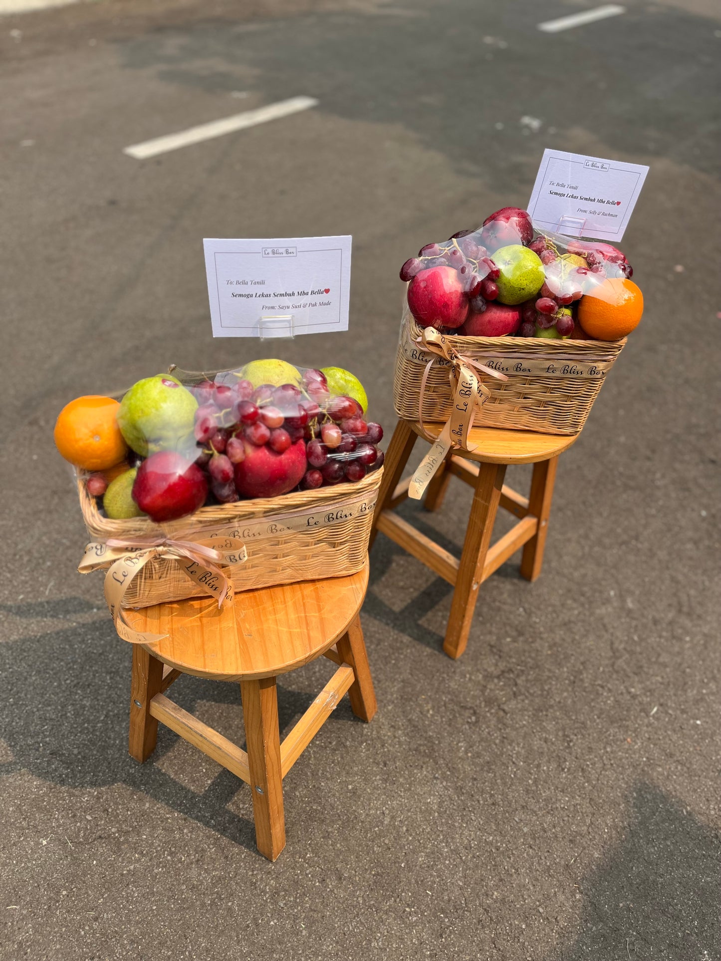 Pesan parcel buah elegan dalam keranjang rotan dari Le Bliss Bouquet untuk pengiriman cepat di hari yang sama ke Jakarta, Bintaro, Cirebon, dan Tangerang, surabaya