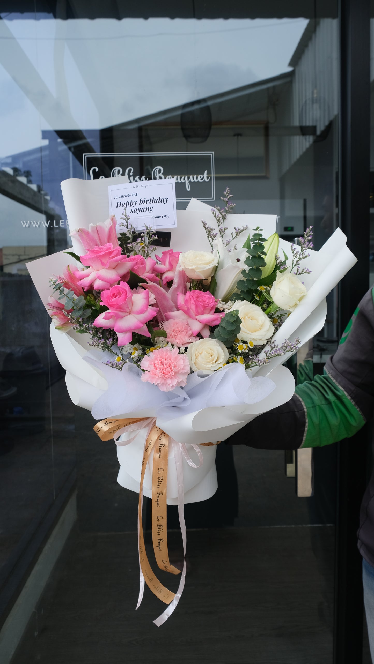 Pink White Gradation Large Bouquet dari Le Bliss Bouquet, florist Jakarta terpercaya indonesia