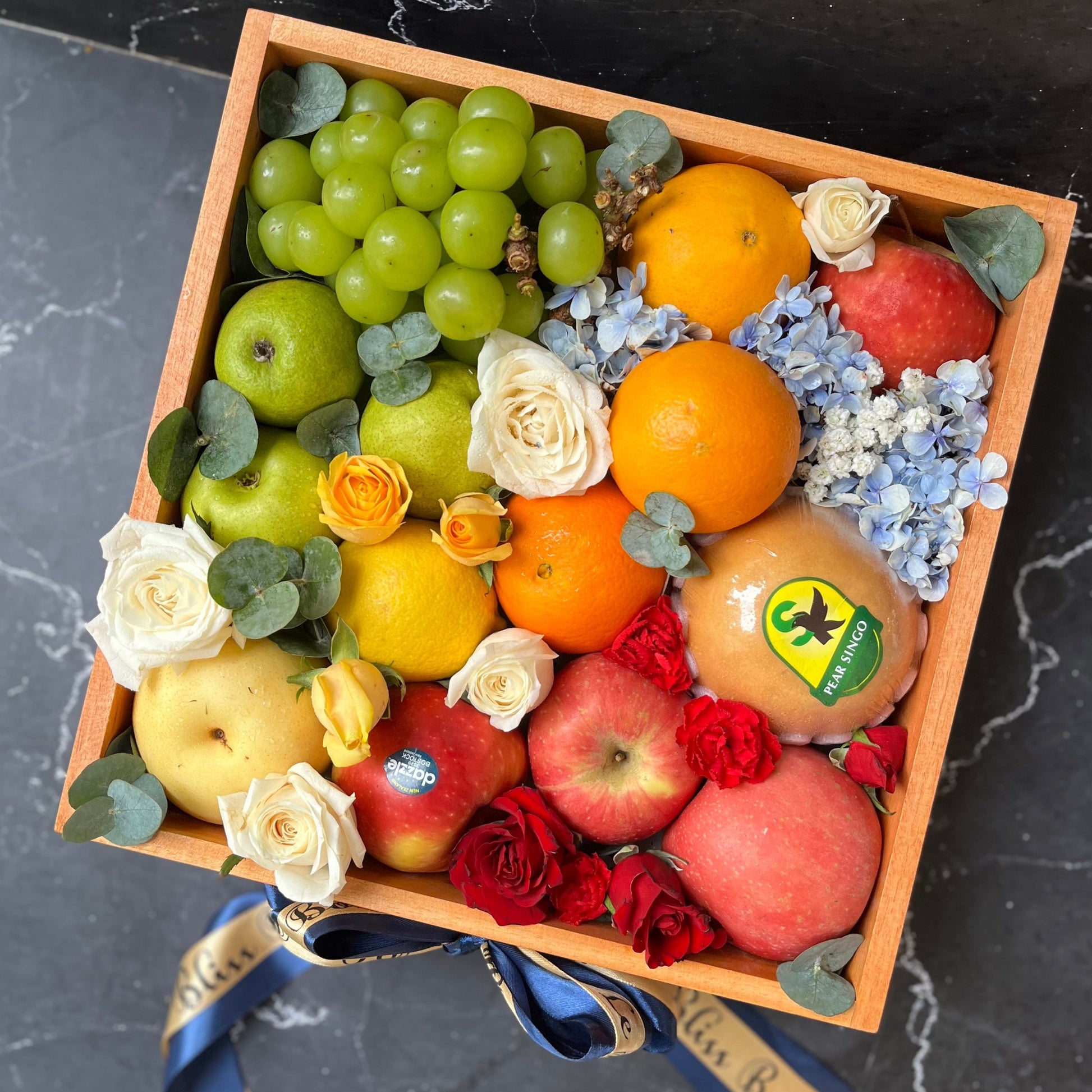 Rainbow Wooden Fruit Box - hadiah sehat dengan dekorasi bunga cantik - parcel buah surabaya