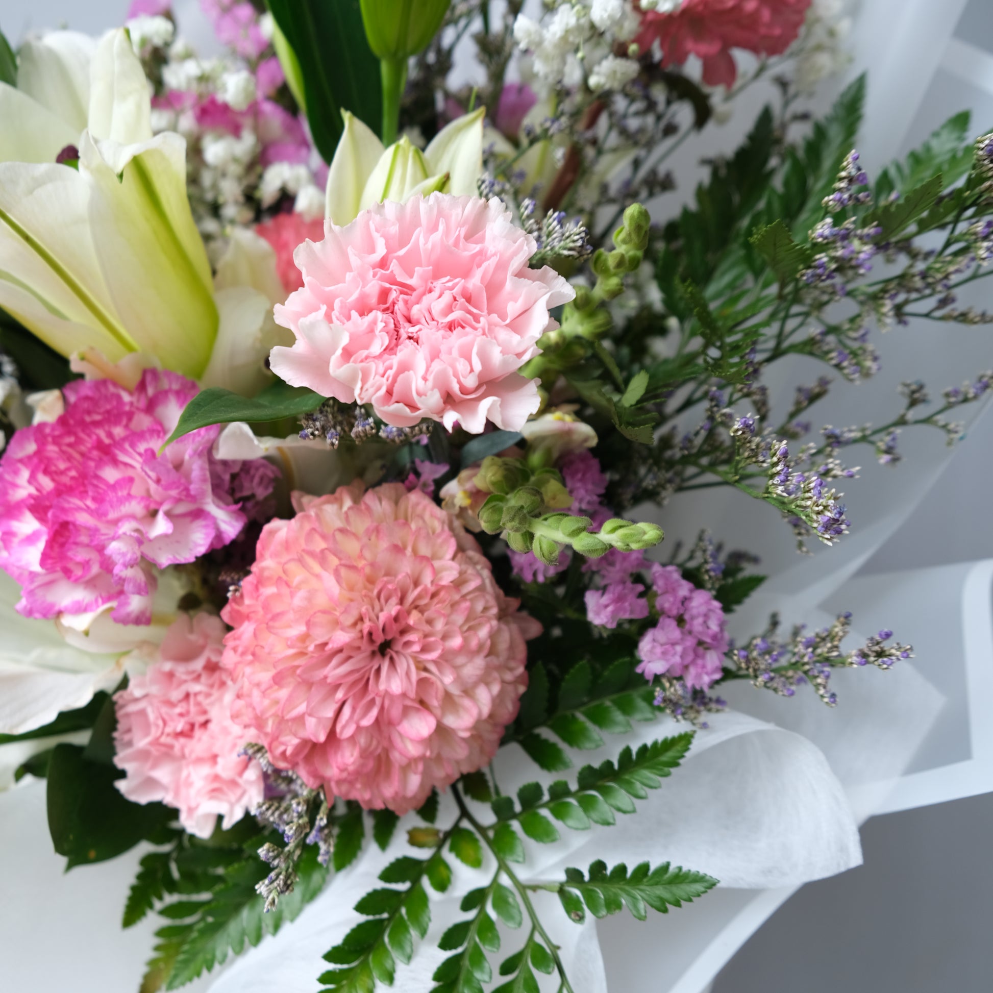 Rangkaian buket Gompie Flower elegan dari Le Bliss Bouquet