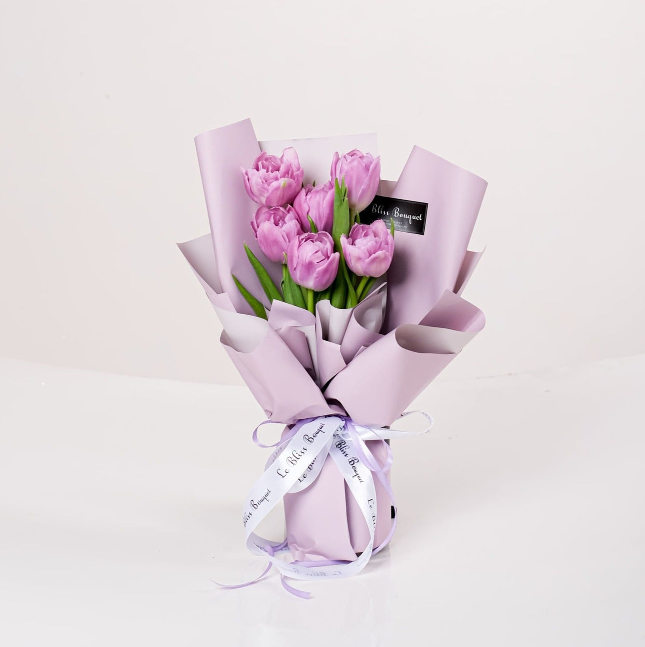Rangkaian tulip ungu dari Le Bliss Bouquet. Florist Surabaya, toko bunga surabaya, buket bunga surabaya, tulip surabaya, purple tulip bouquet