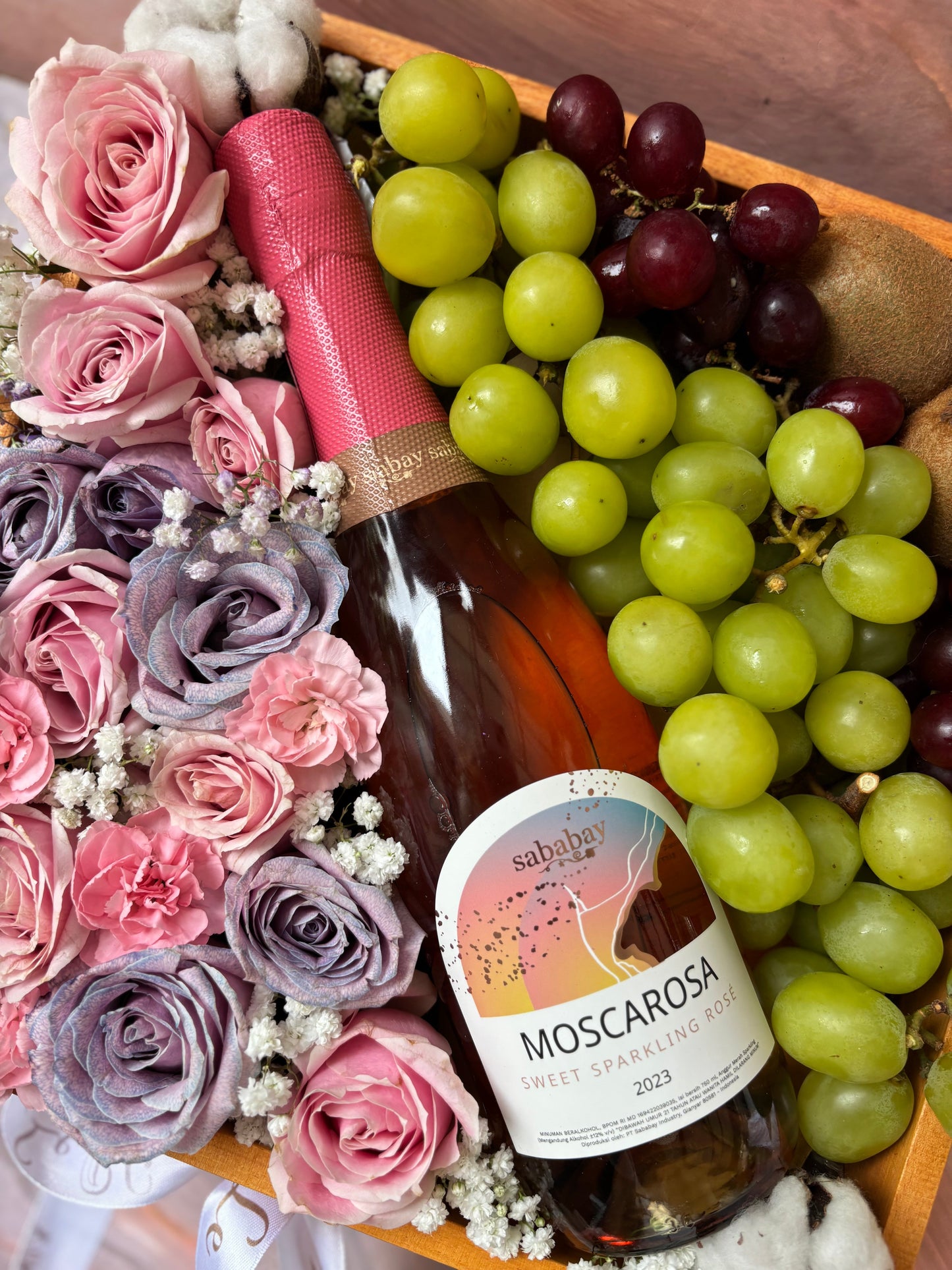 Sababay Moscarosa wine fruit flowers hamper by Le Bliss Box