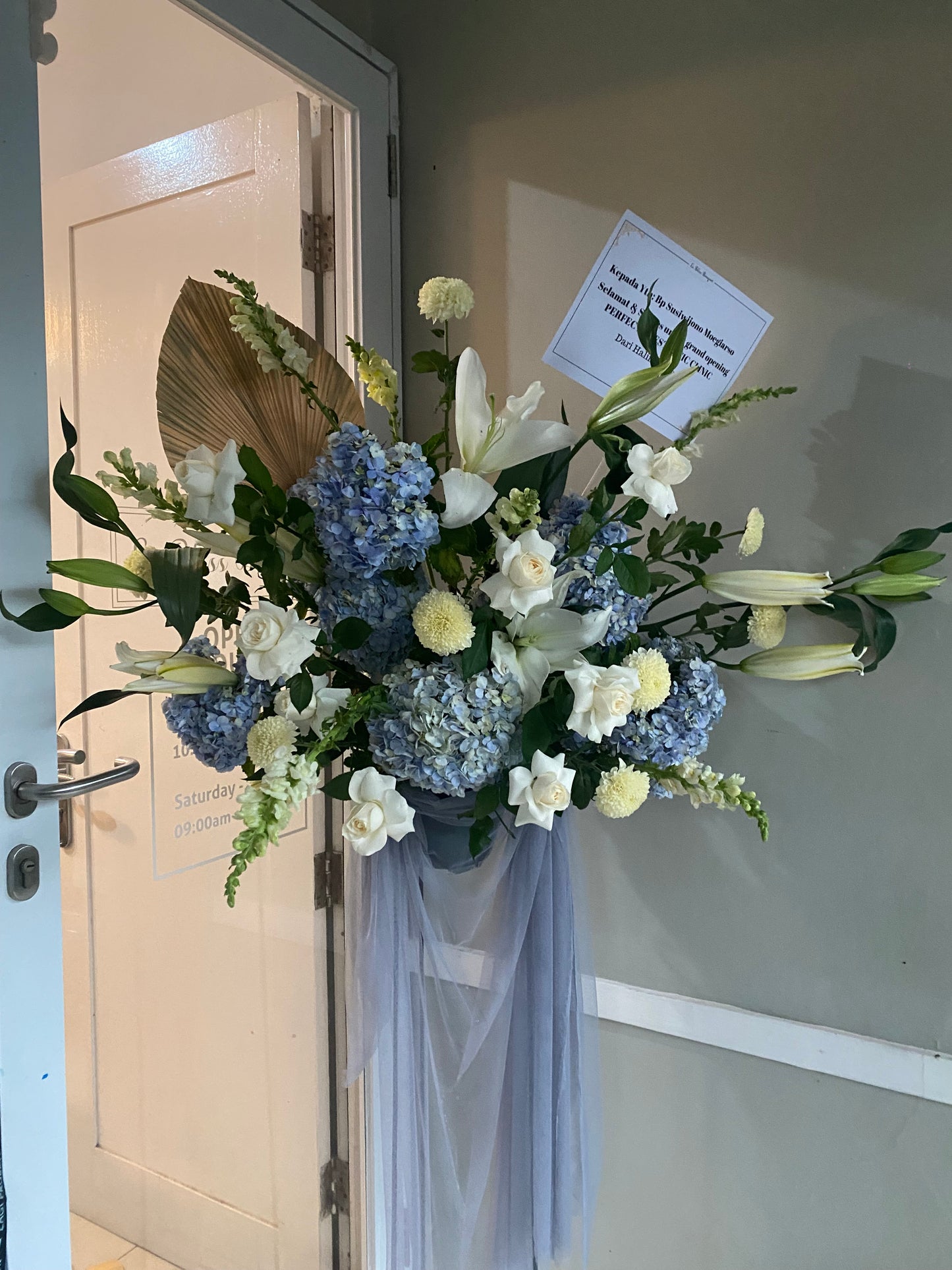 Standing flower delivery in Jakarta & Tangerang with fast service. by le bliss bouquet