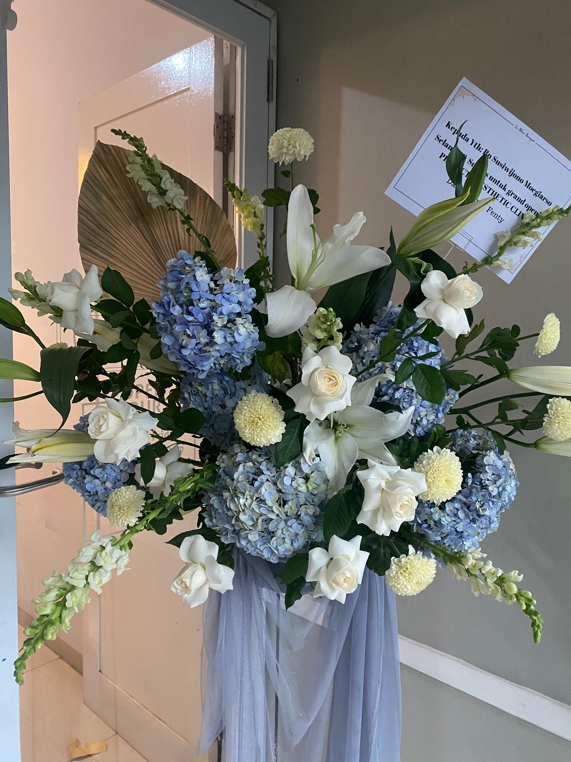 Standing flower delivery in Jakarta & Tangerang with fast service. by le bliss bouquet florist jakarta