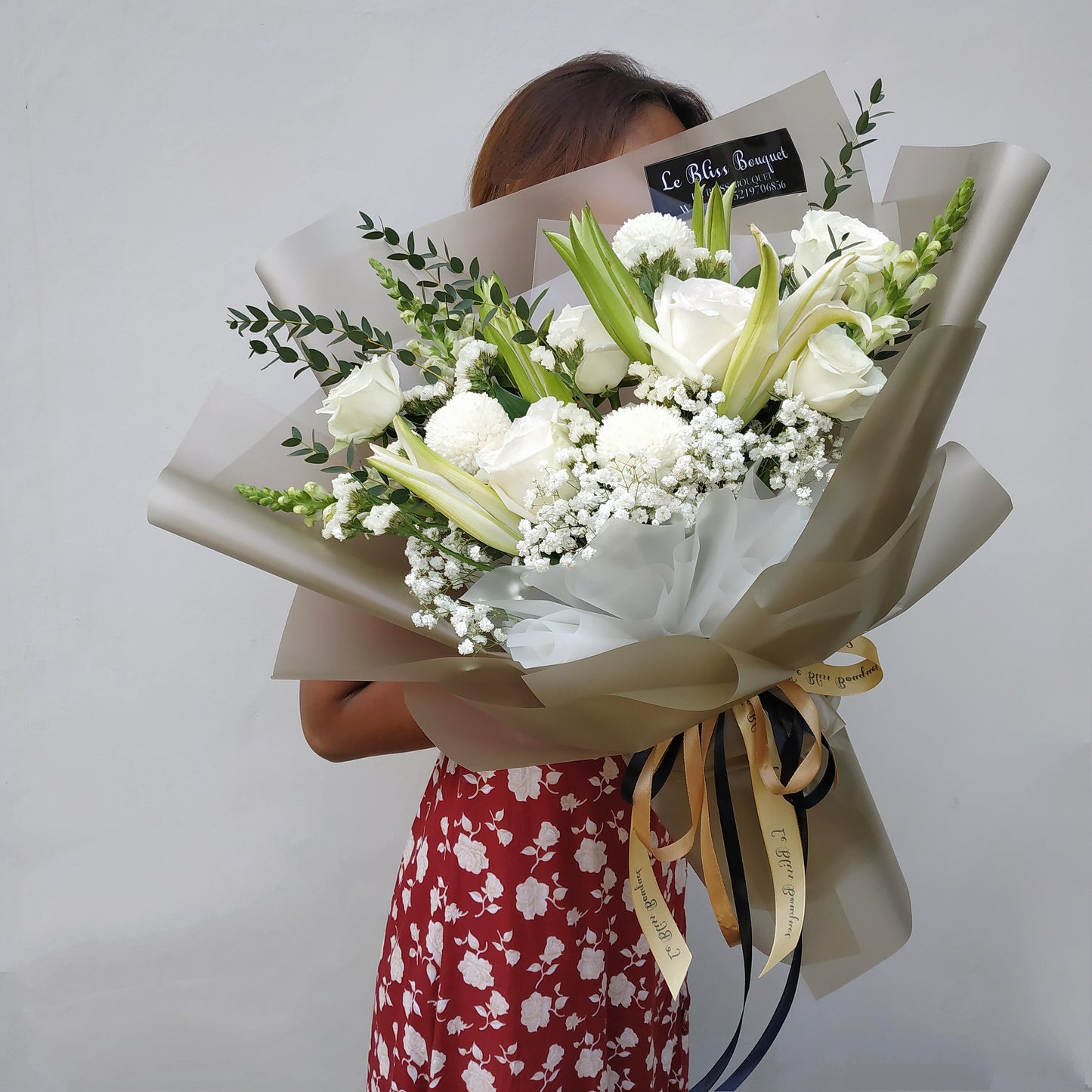 White Ohara Lily Large Bouquet