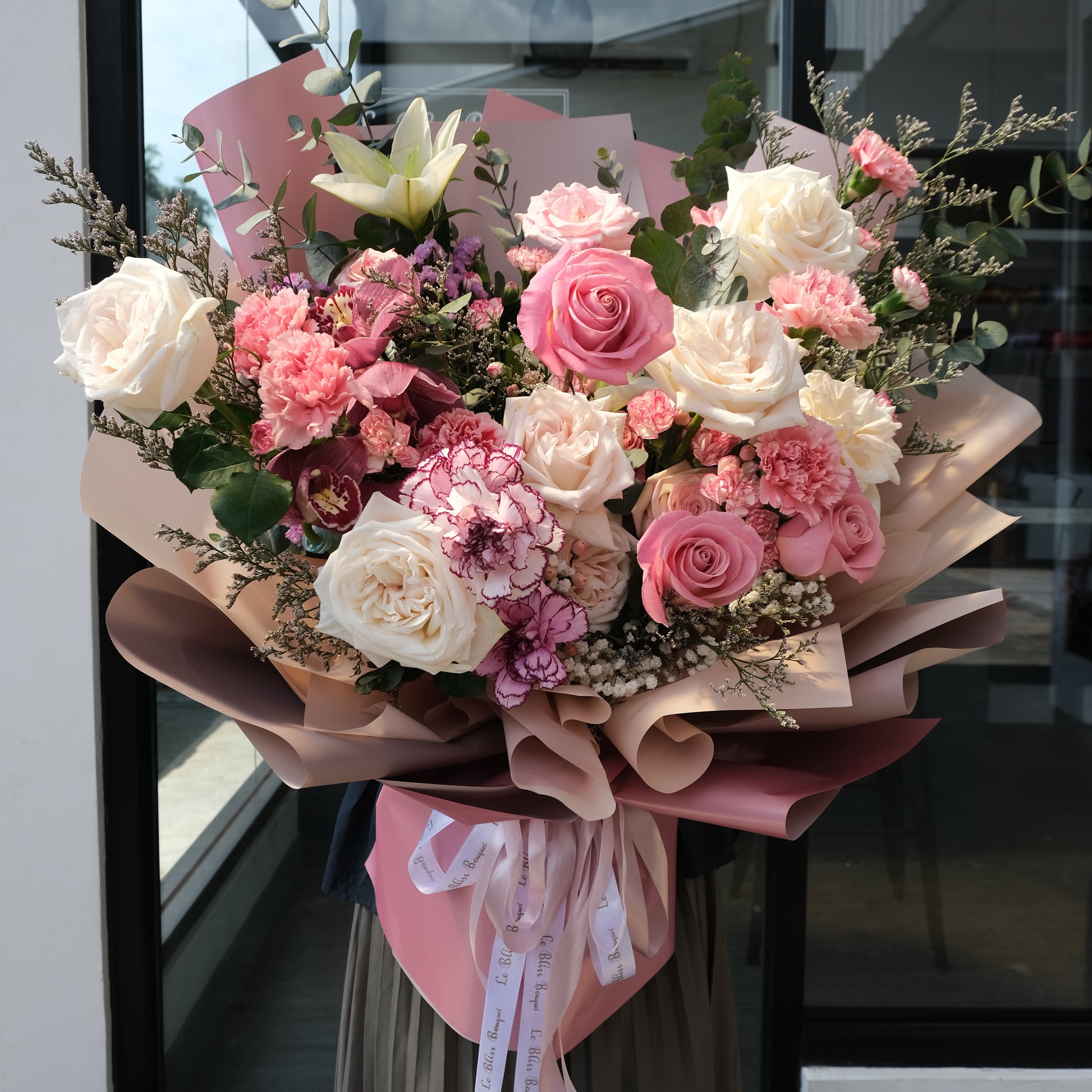 White O’Hara Hermosa Bouquet from Le Bliss Bouquet – premium florist Jakarta, Bintaro, and Tangerang