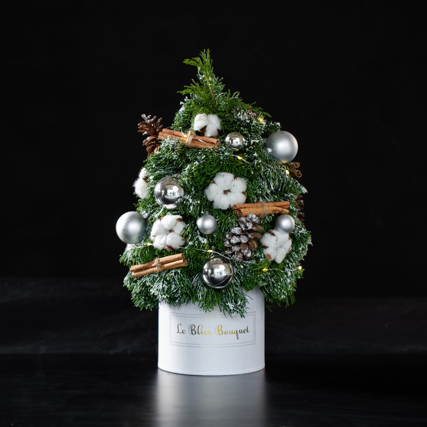 Fresh Christmas Tree Petite Bloombox