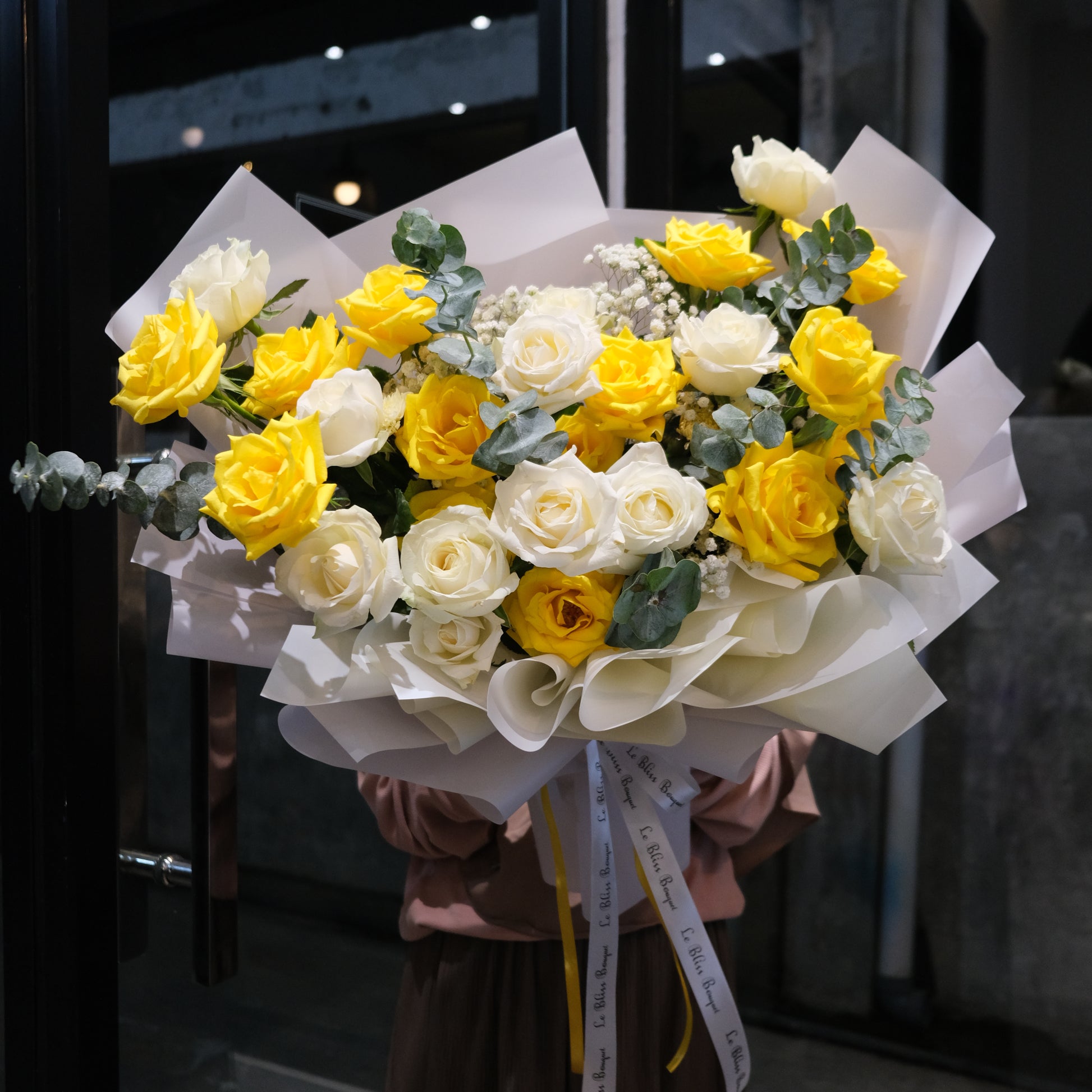 Yellow White Rose XL Bouquet jakarta by le bliss bouquet